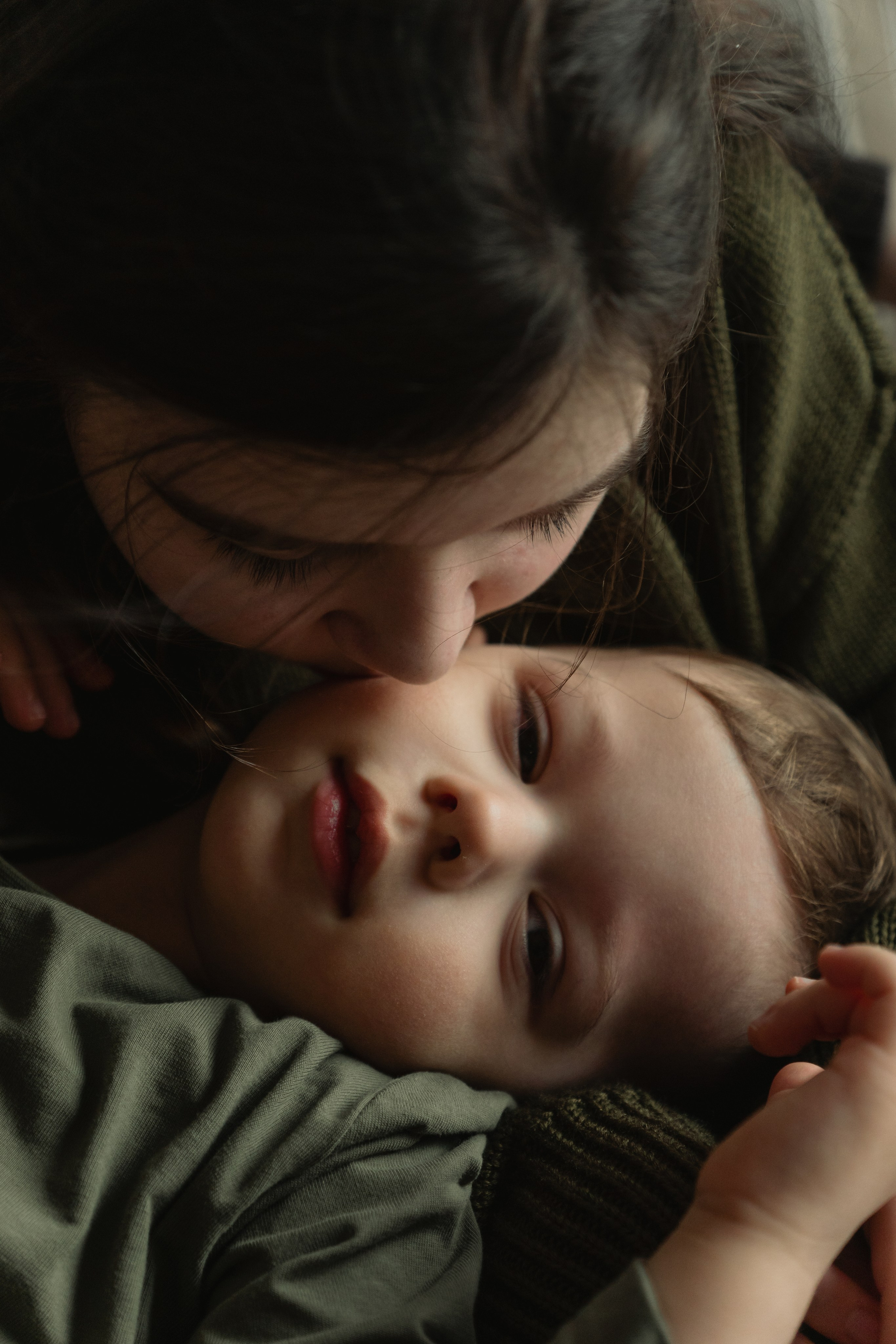 Семейная история в минималистичной студии. Портретный и семейный фотограф в Санкт-Петербурге Чугунова Анастасия
