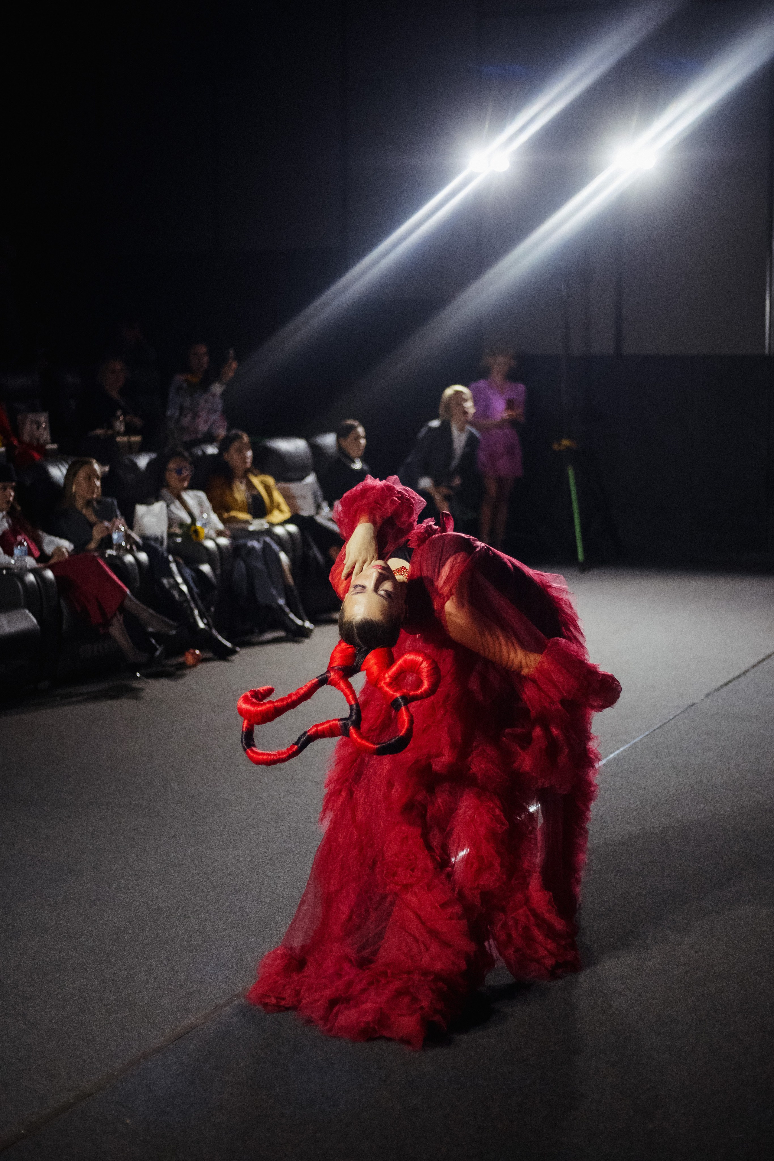 ФЭШН КОНФА. СВОИ. ФОТООТЧЕТЫ-СОБЫТИЯ-МЕСТА