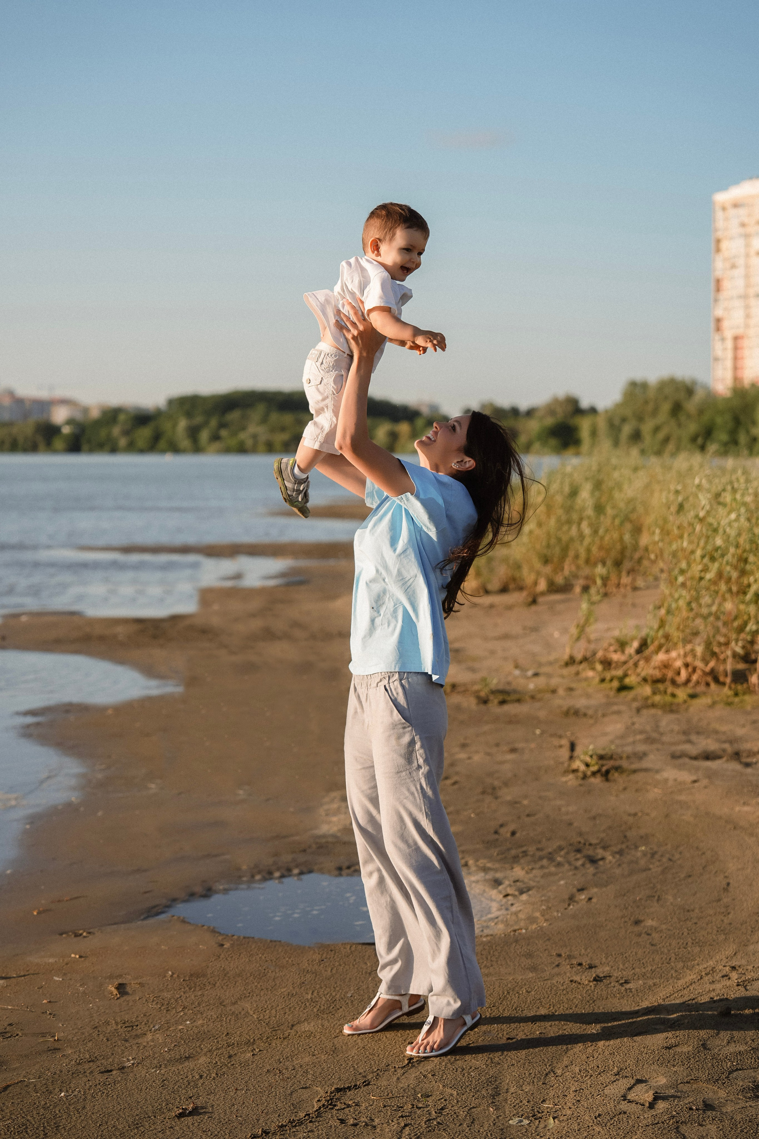 Семейная съёмка на закате. Фотограф с психологическим образованием
