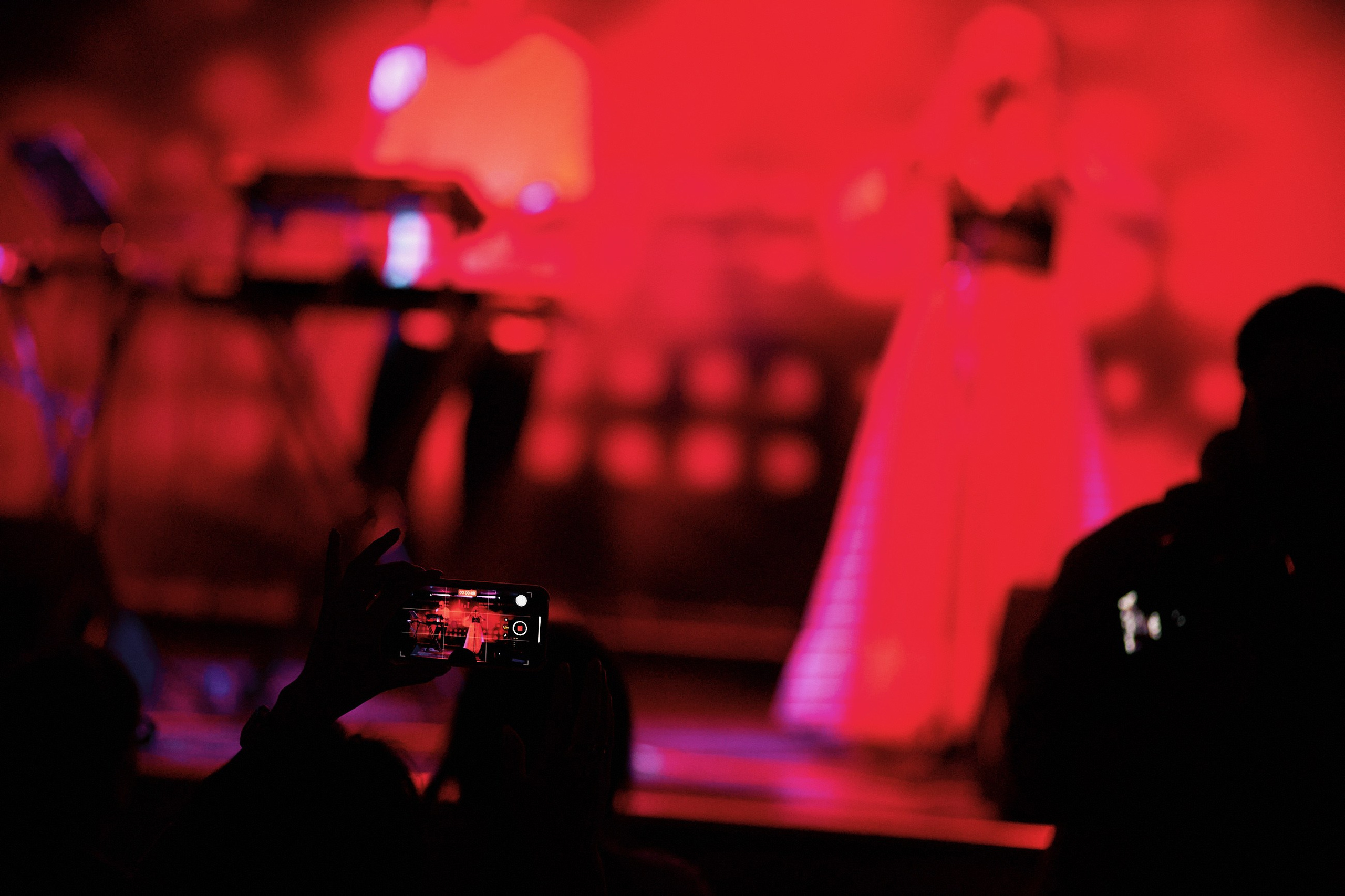 Школа вокала. Выпускное выступление. Семейный и репортажной фотограф в Красноярске и Москве Виктор Бабинцев