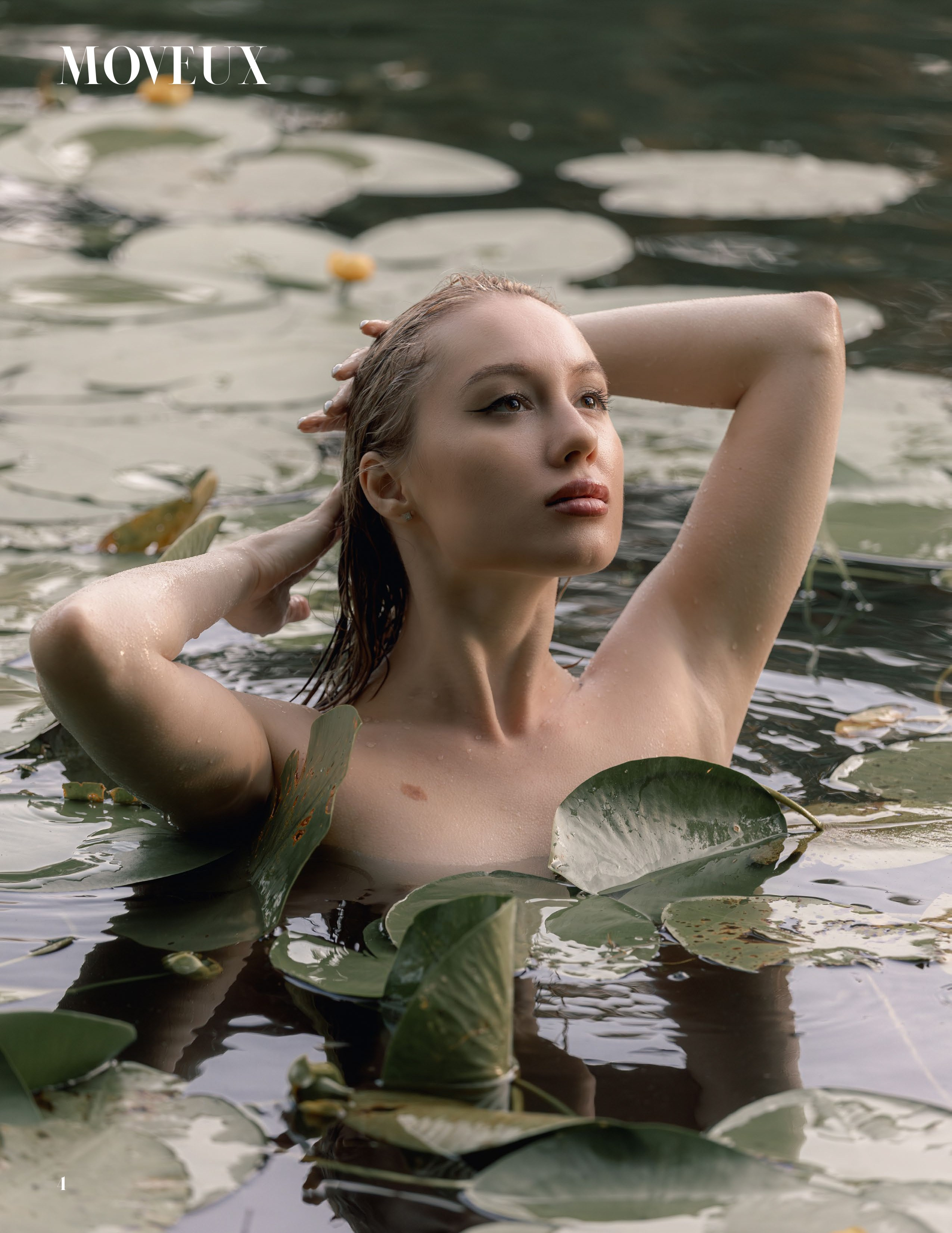 Портрет девушки в лучах закатного солнца. Москва. Золотой час, теплый свет и мягкое боке. Летняя фотосессия на пленку.