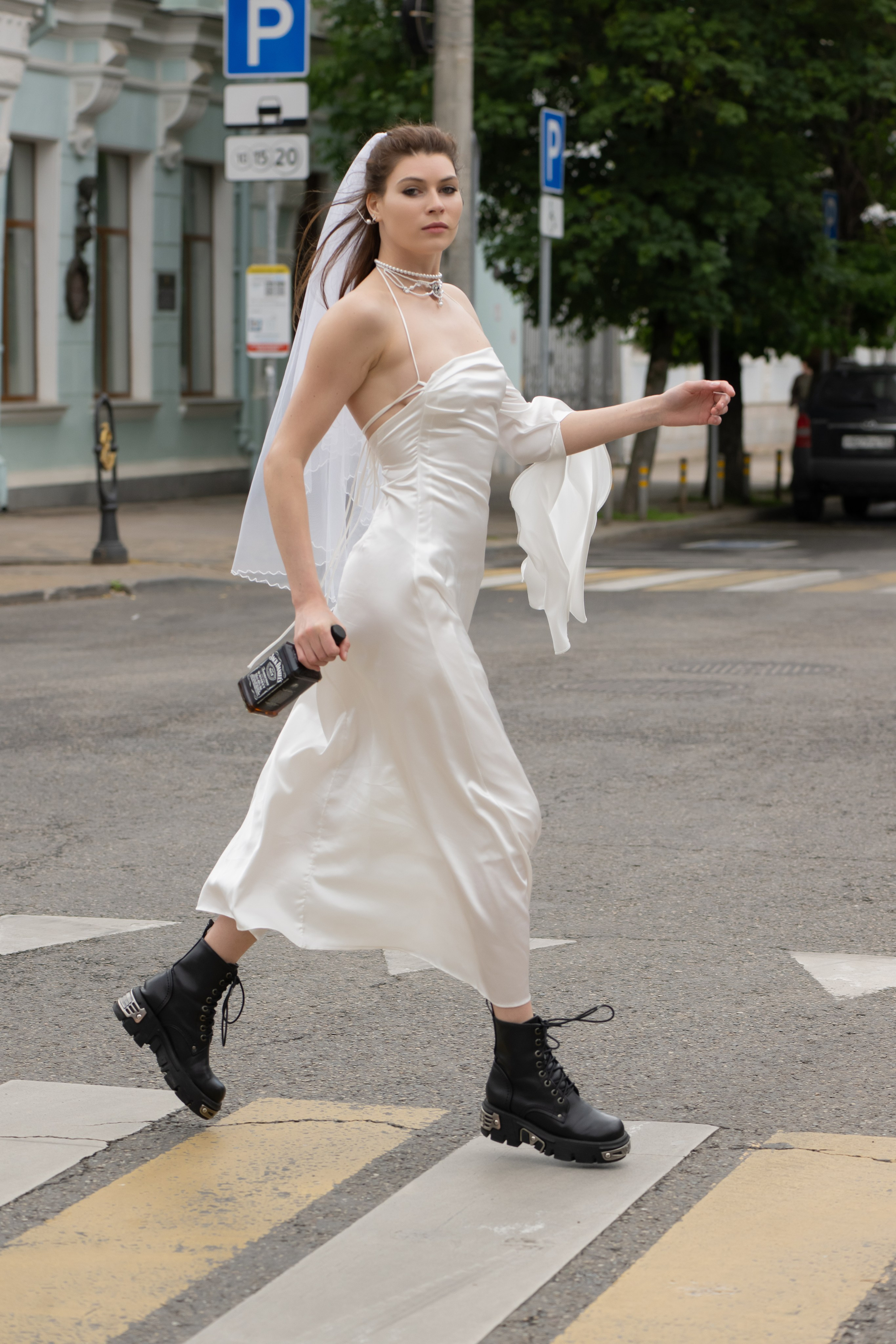 СБЕЖАВШАЯ НЕВЕСТА (история в каждом кадре). Главная