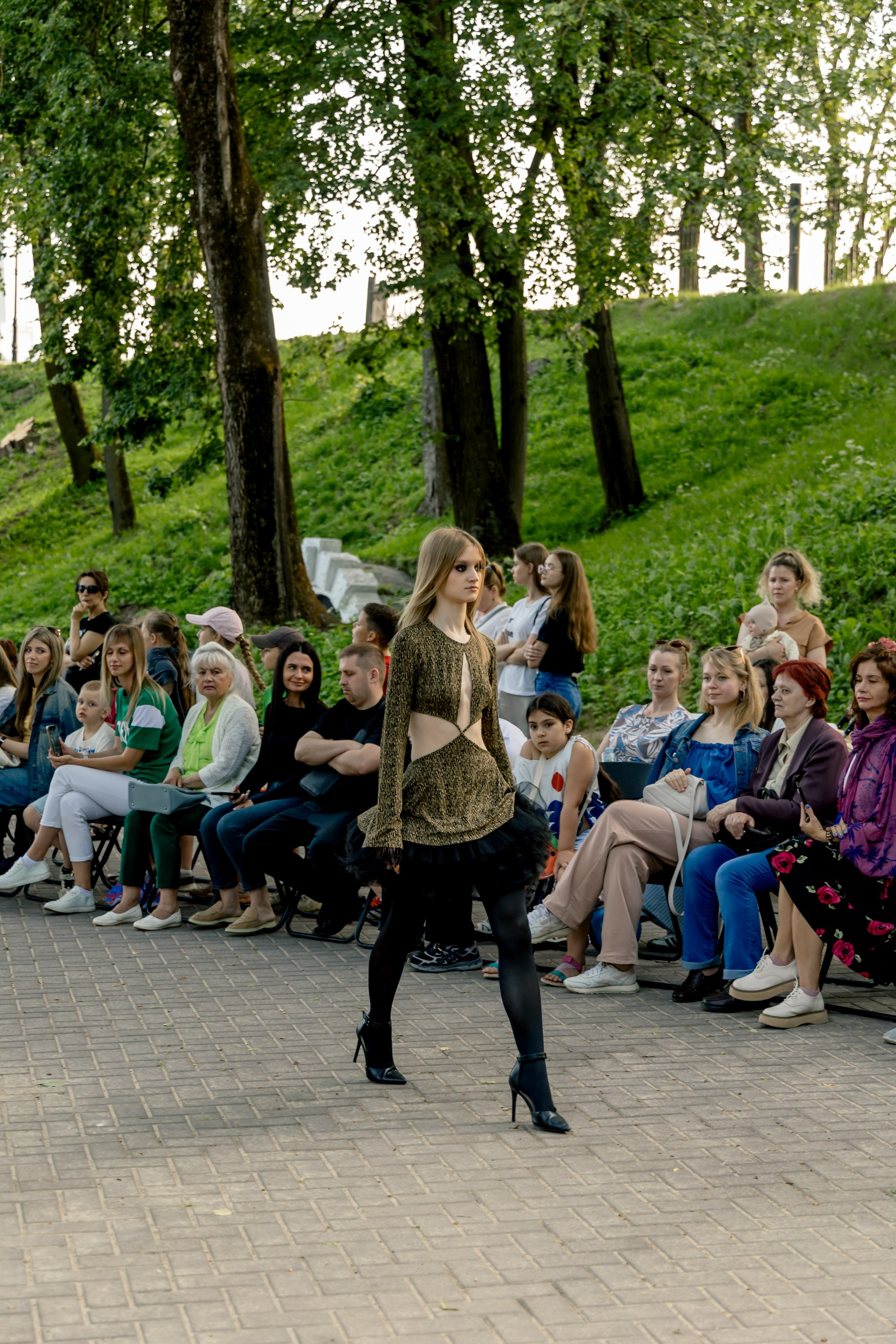 Smolensk Fashion Week 2025_показы_ДЕНЬ 1_ВЕЧЕРНИЙ ПОКАЗ_19:00. Главная