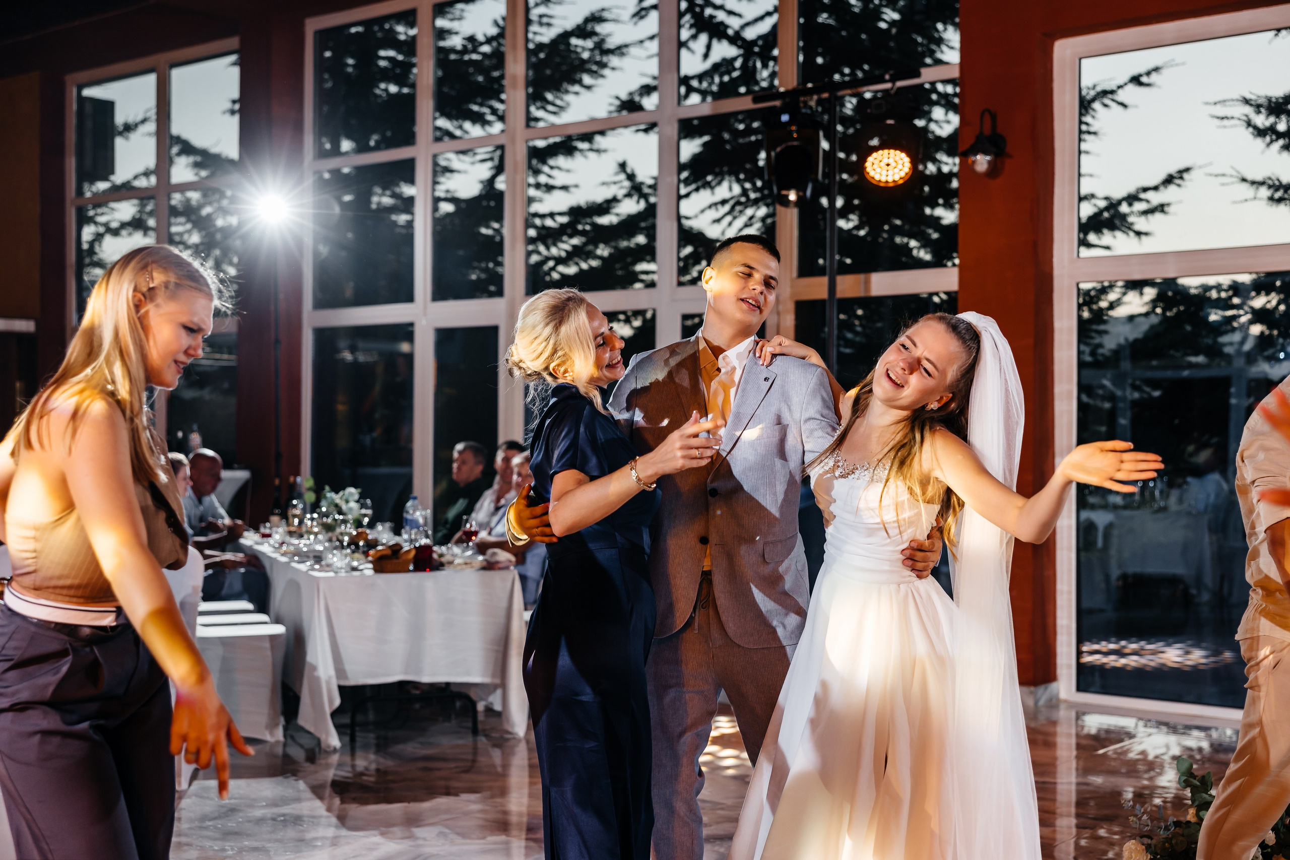 Анонс свадьбы Юлии и Александра. Свадебный фотограф в Крыму и Севастополе Ольга Баскакова