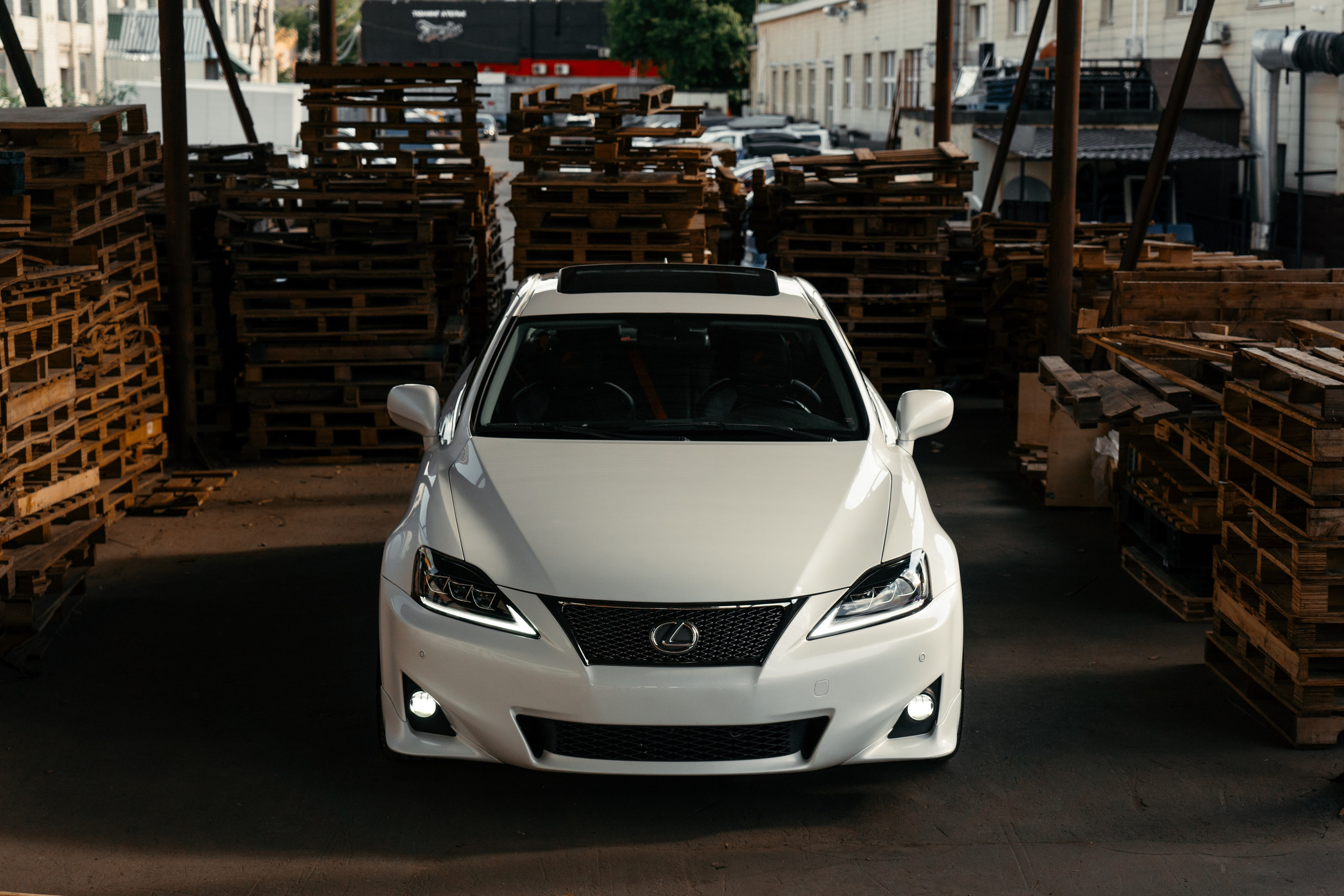 Lexus is250 sd_mov. DeLorein