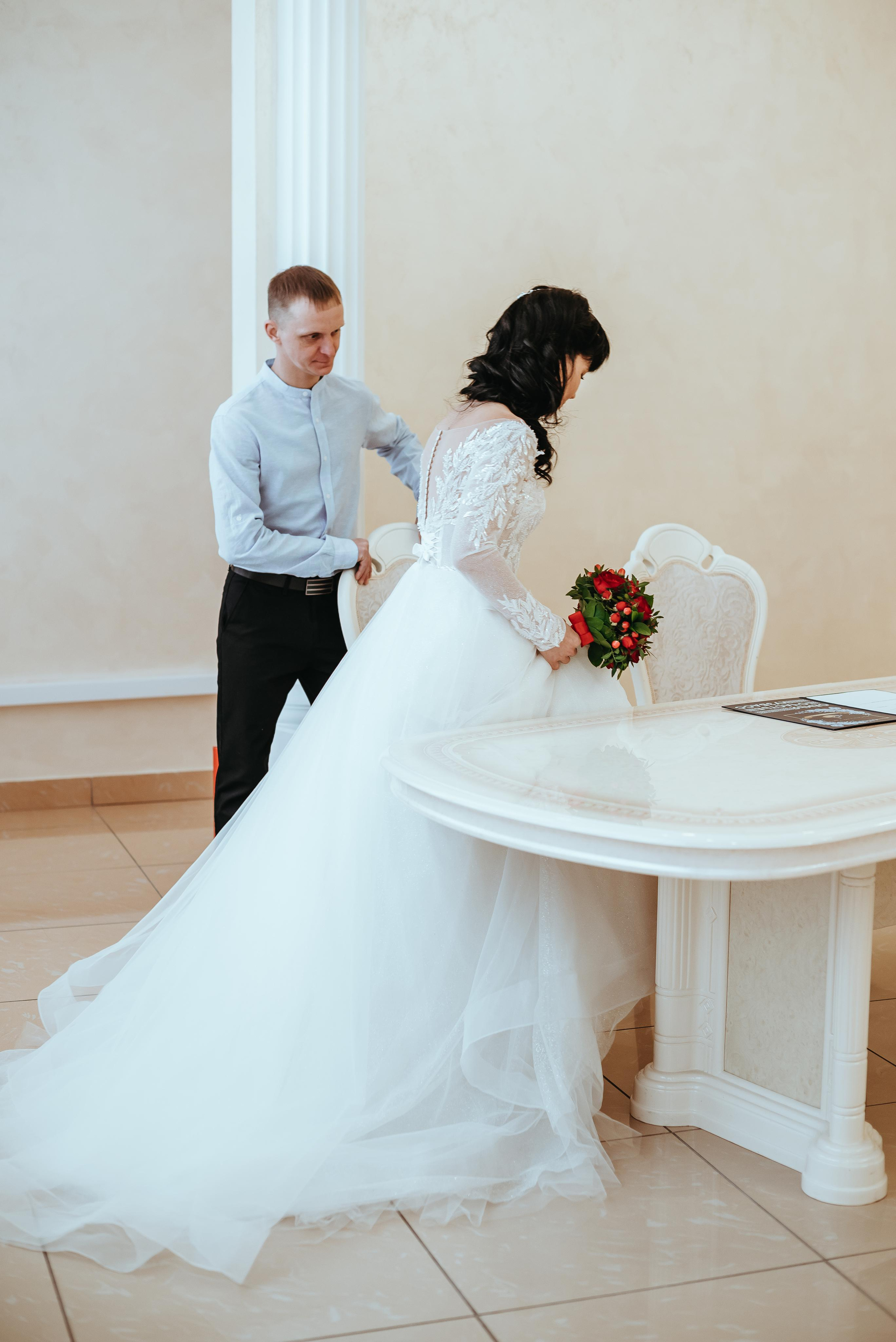 Свадебная фотосессия в центральном загсе Кемерово