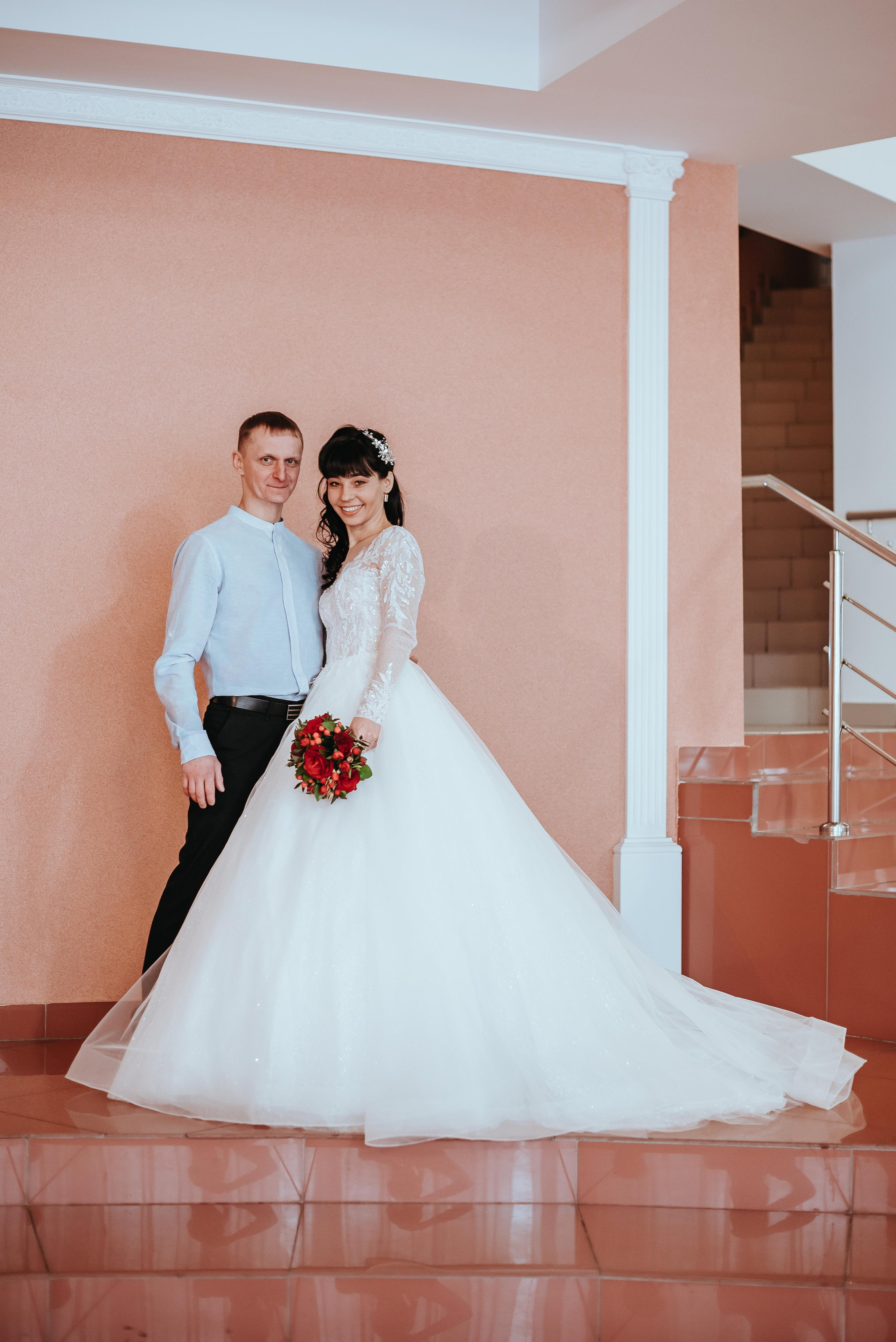 Свадебная фотосессия в центральном загсе Кемерово