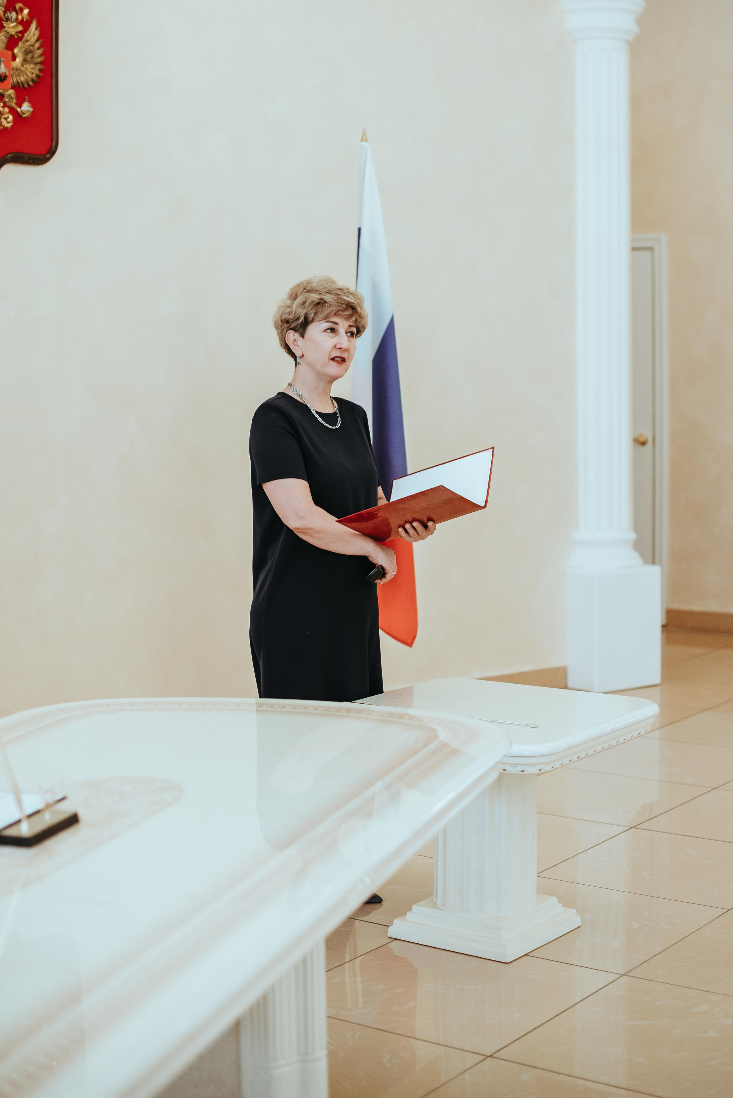 Свадебная фотосессия в центральном загсе Кемерово