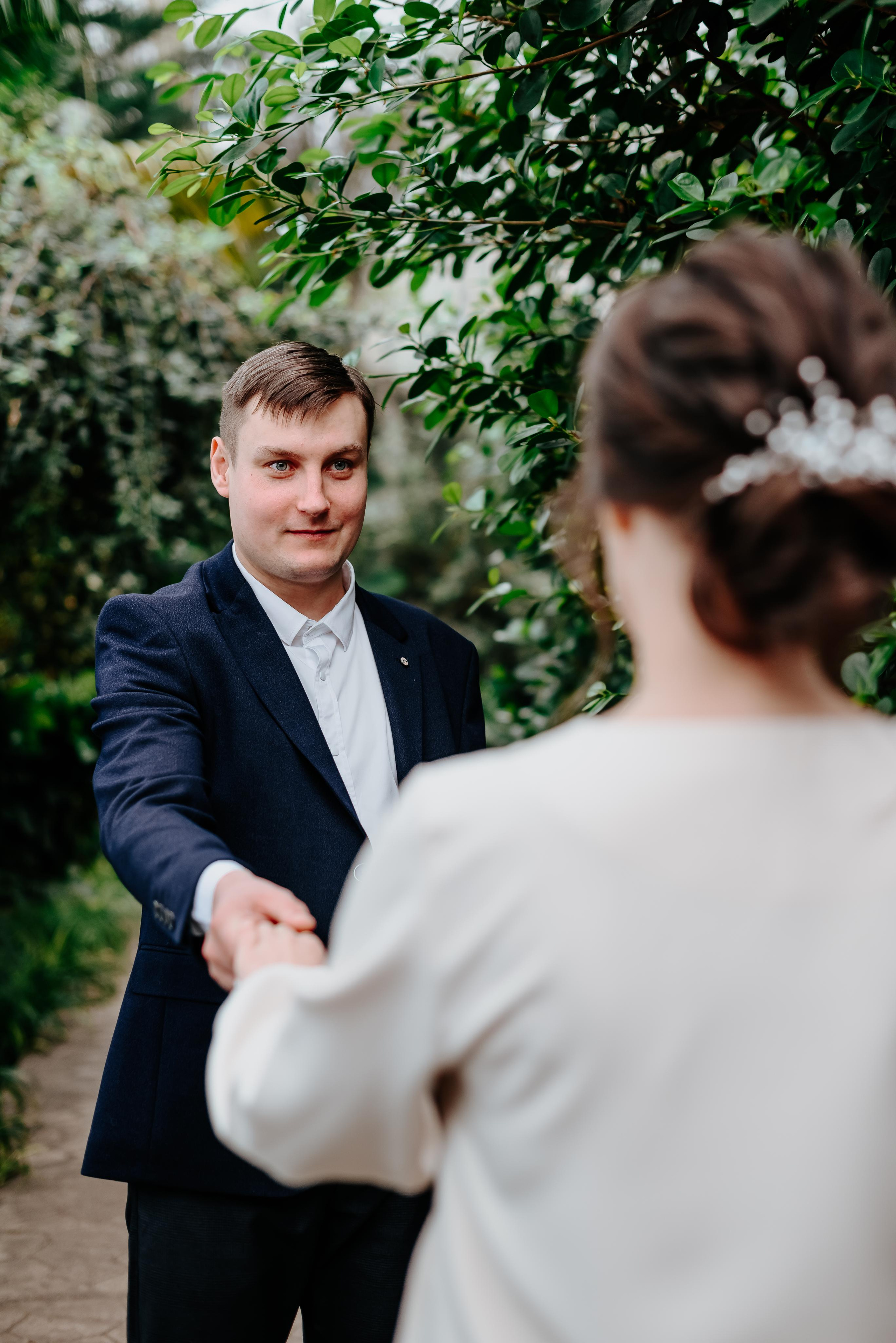 Свадебная фотосъёмка в ботаническом саду Кемерово