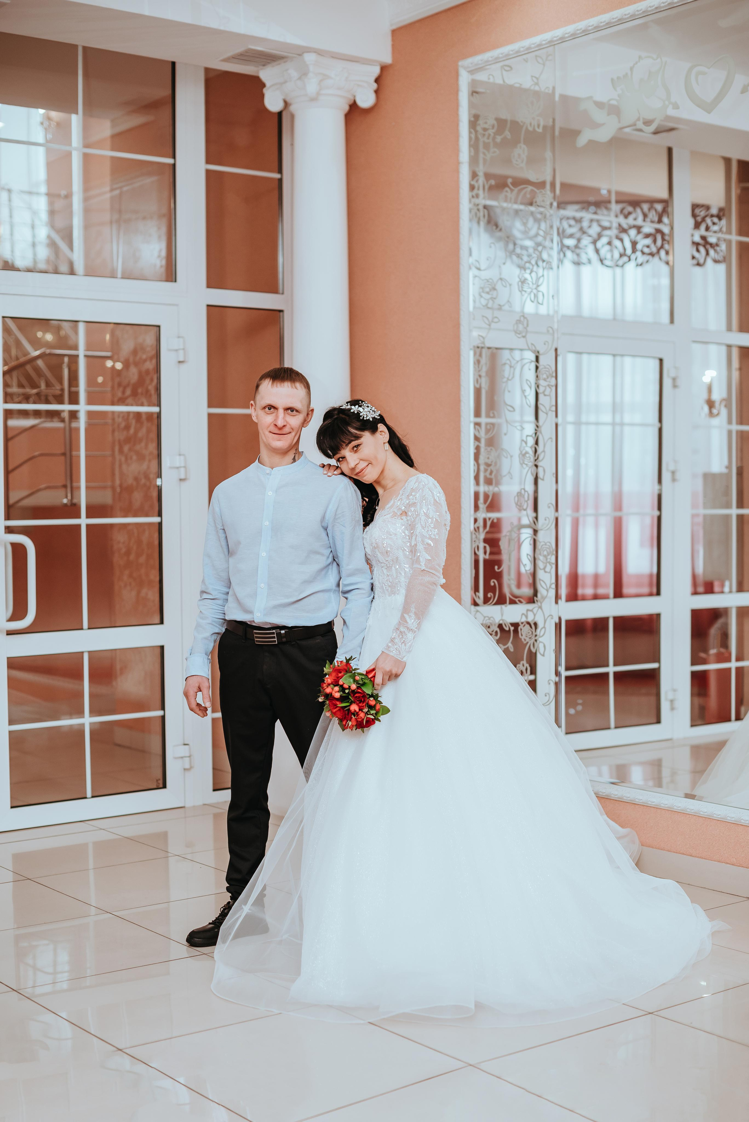 Свадебная фотосессия в центральном загсе Кемерово