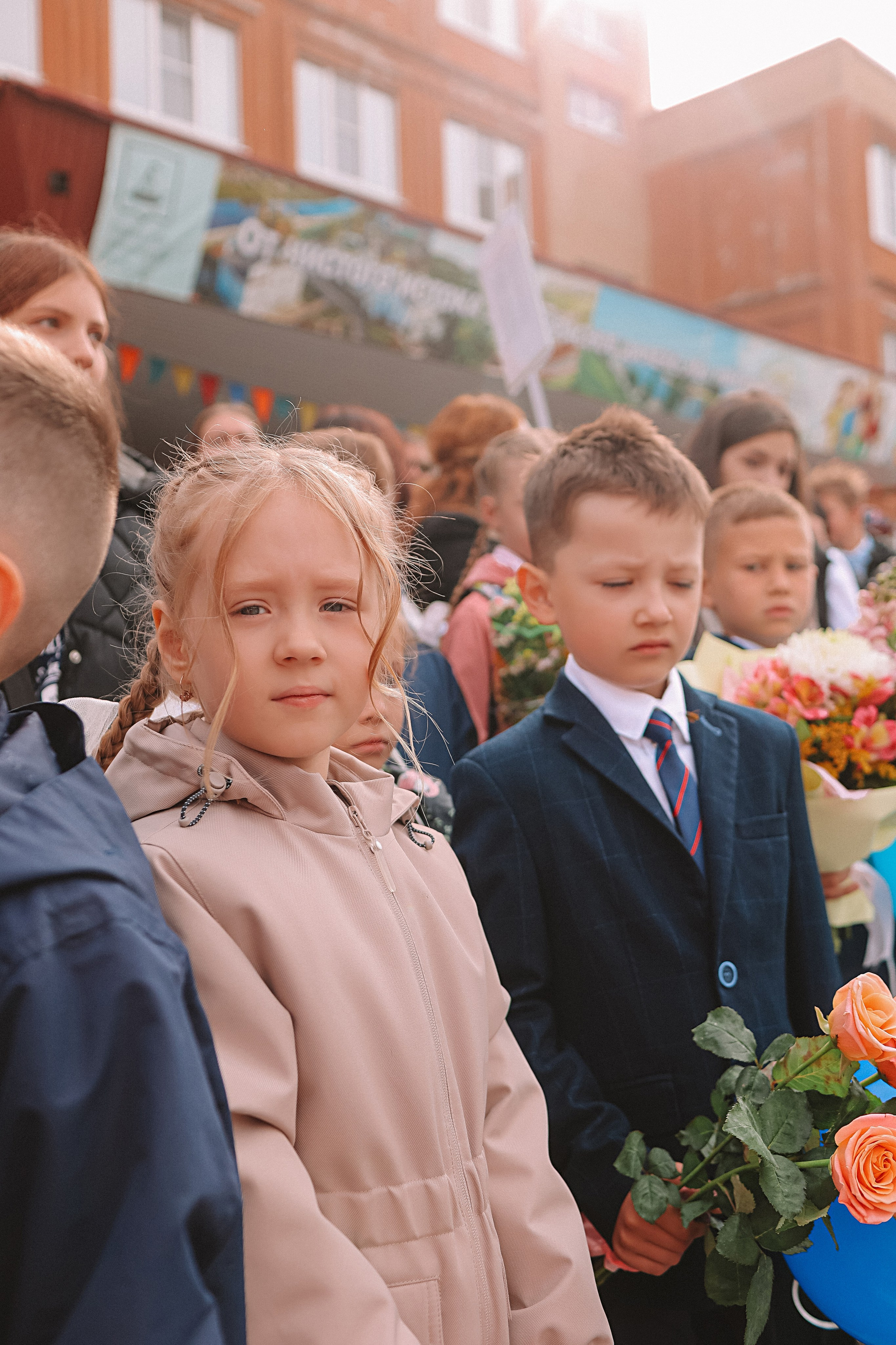 1 сентября линейка+кл час+портреты. Семейный фотограф Тюмень, фотограф на роды Салмина Мария