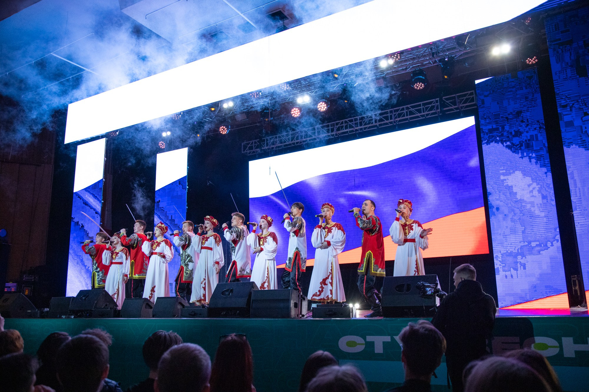 Гала-концерт «Студвесна на Кубани». Репортажный, промышленный и маркетплейс-фотограф Дмитрий Чернат