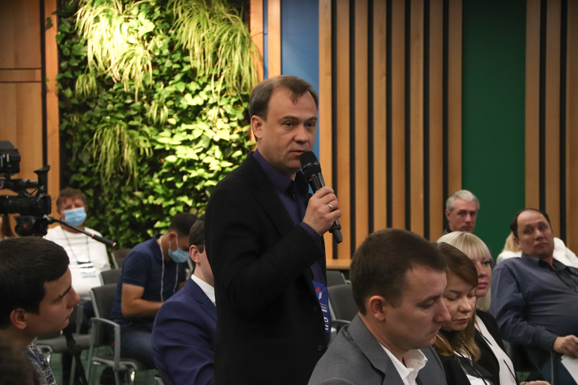 Бизнес-форум «Немалый бизнес». Репортажный, промышленный и маркетплейс-фотограф Дмитрий Чернат