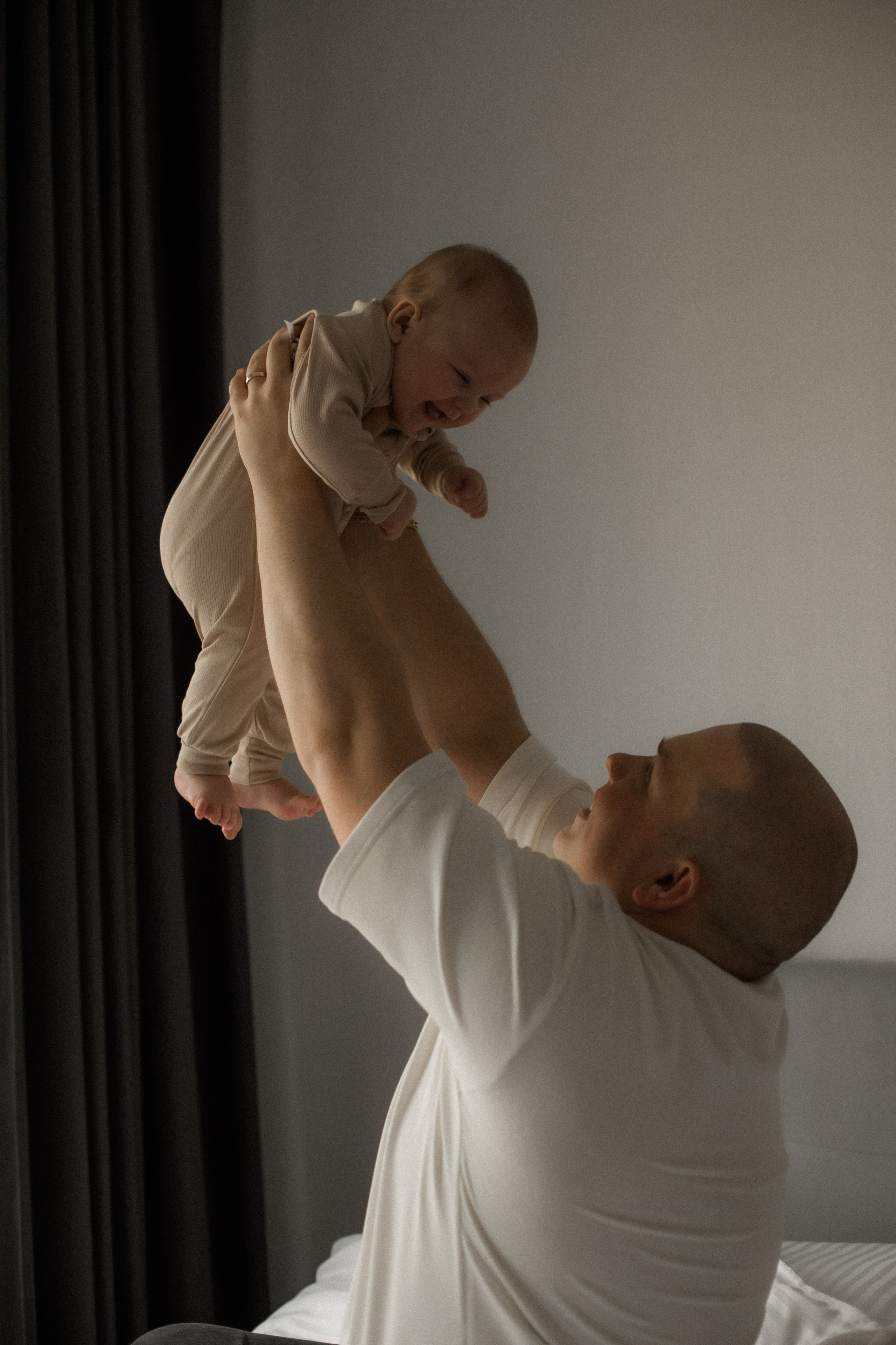 Семейная фотосъемка дома. Фотограф Карпачан Анастасия