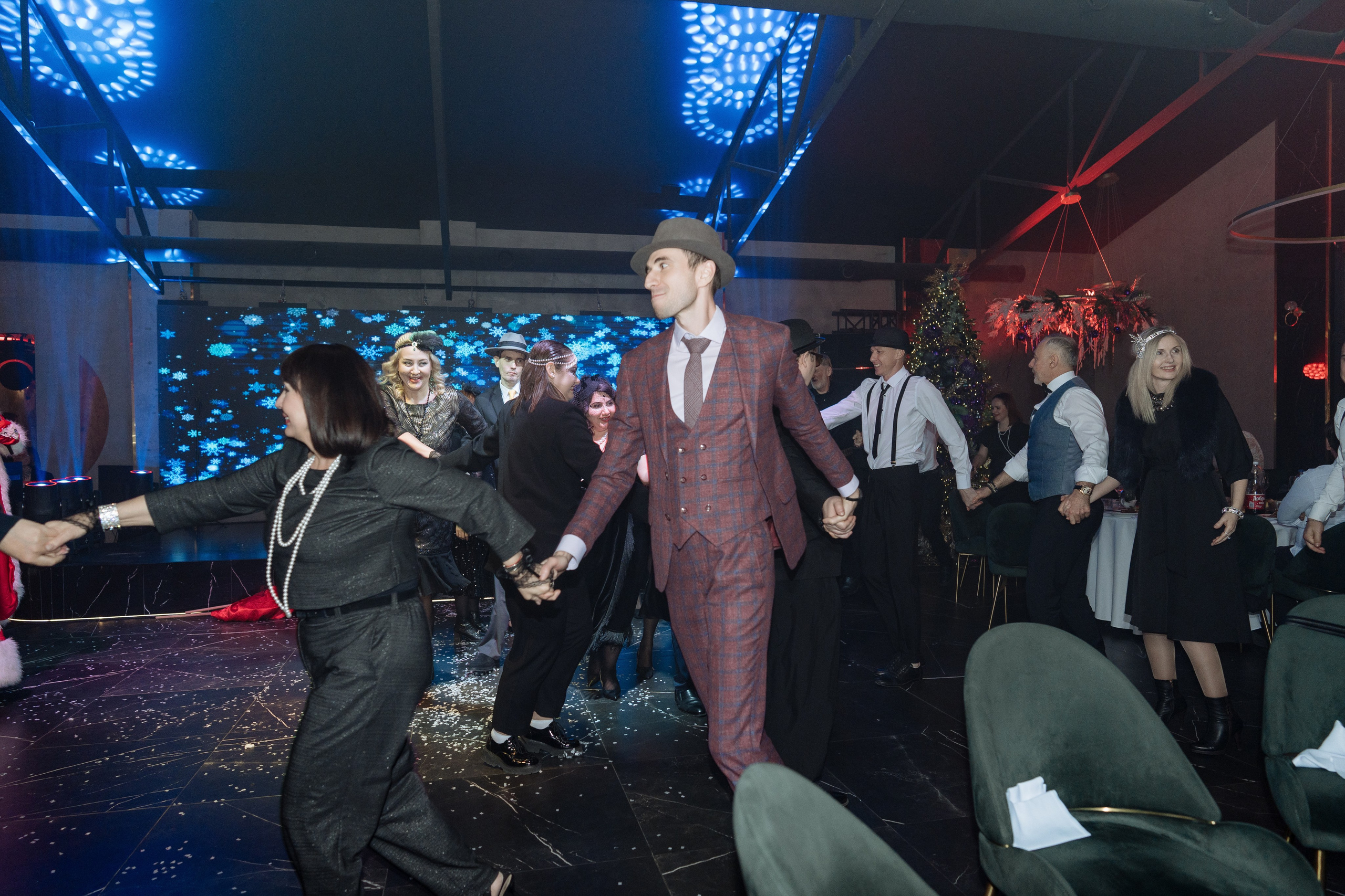 Альбион Тур