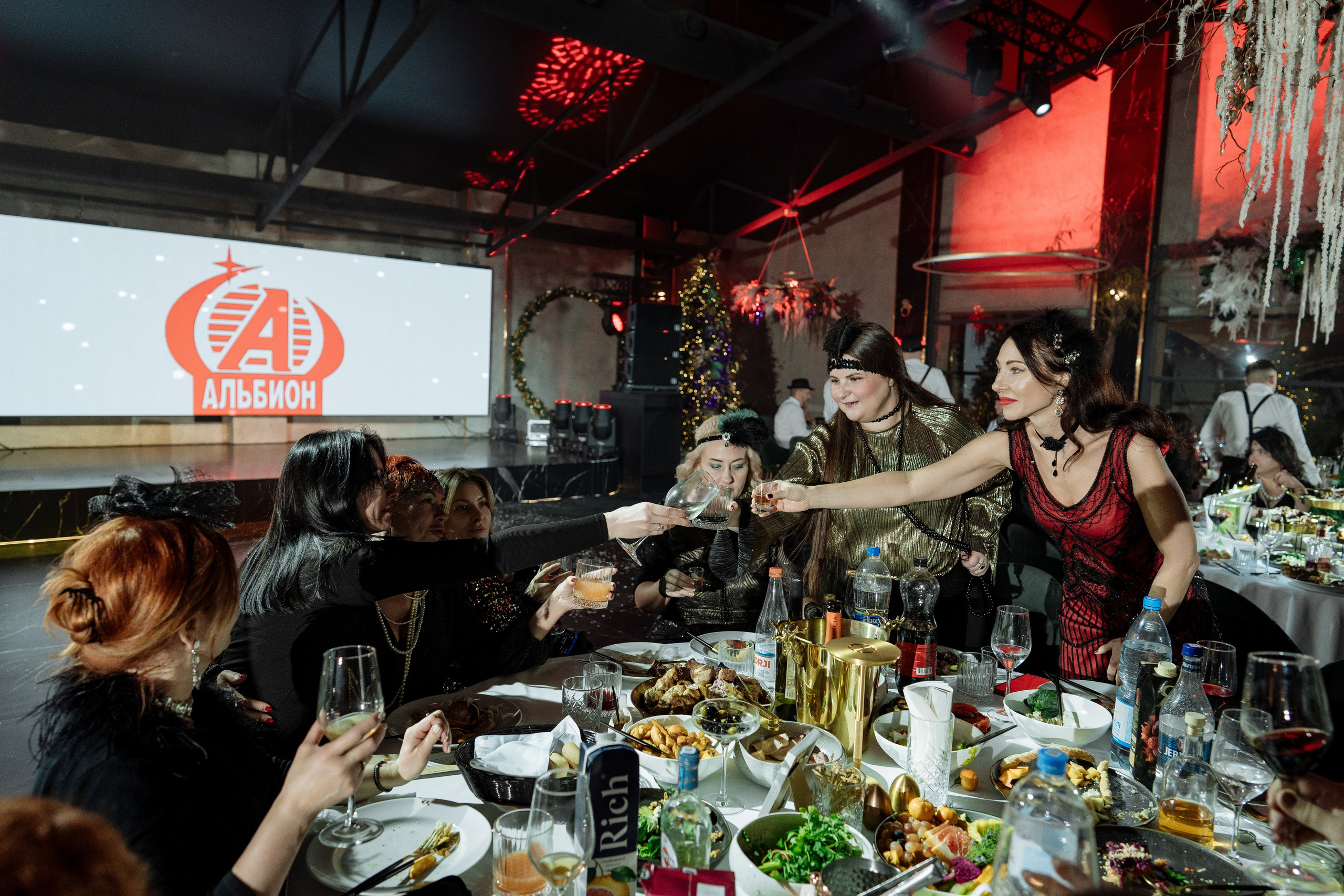 Альбион Тур