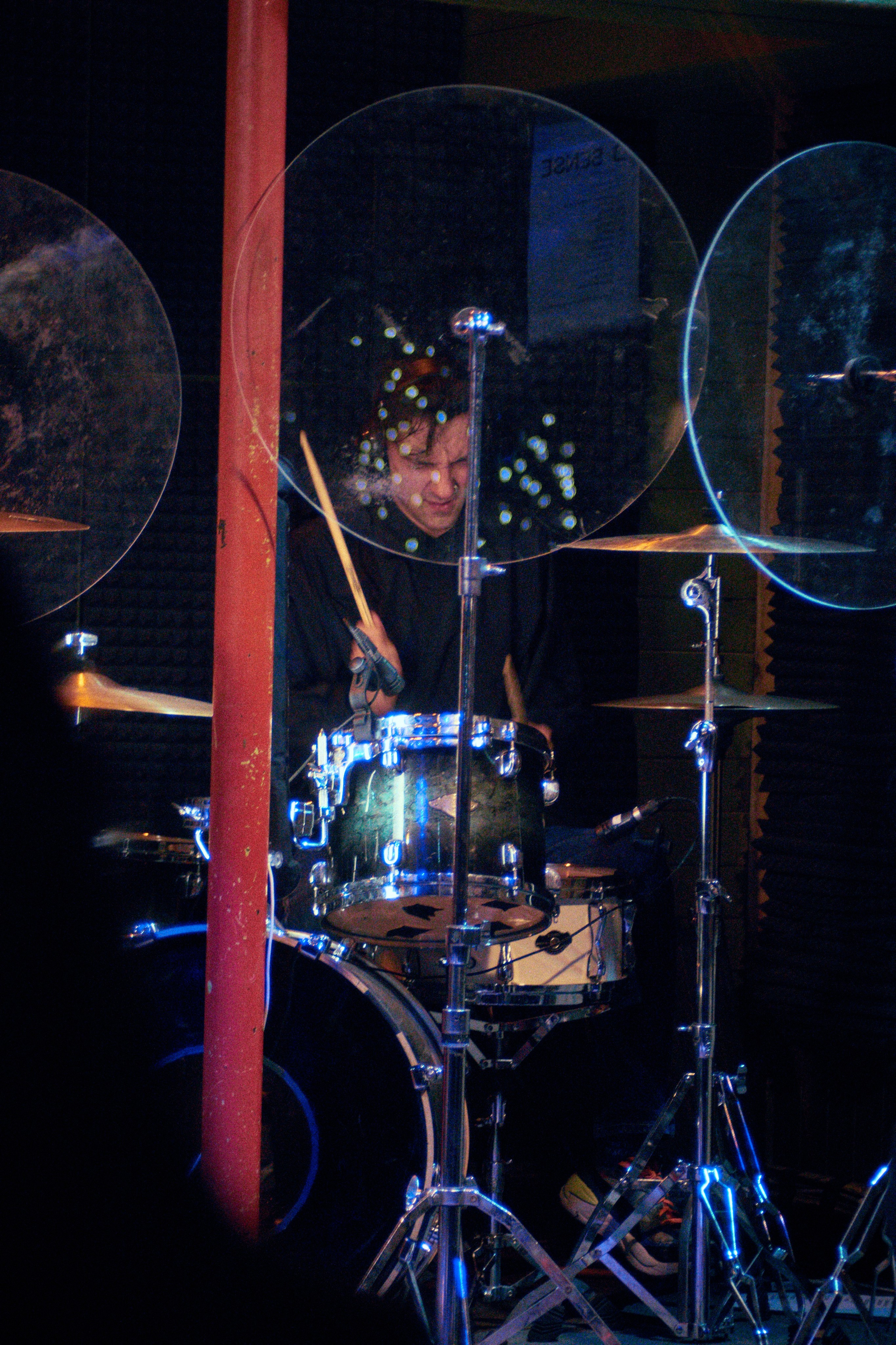 ГОЛОВА МУЭССЫ — КОНЦЕРТ 18-10-2025 В КИТАЙСКОМ ЛЕТЧИКЕ. Фотография для артистов