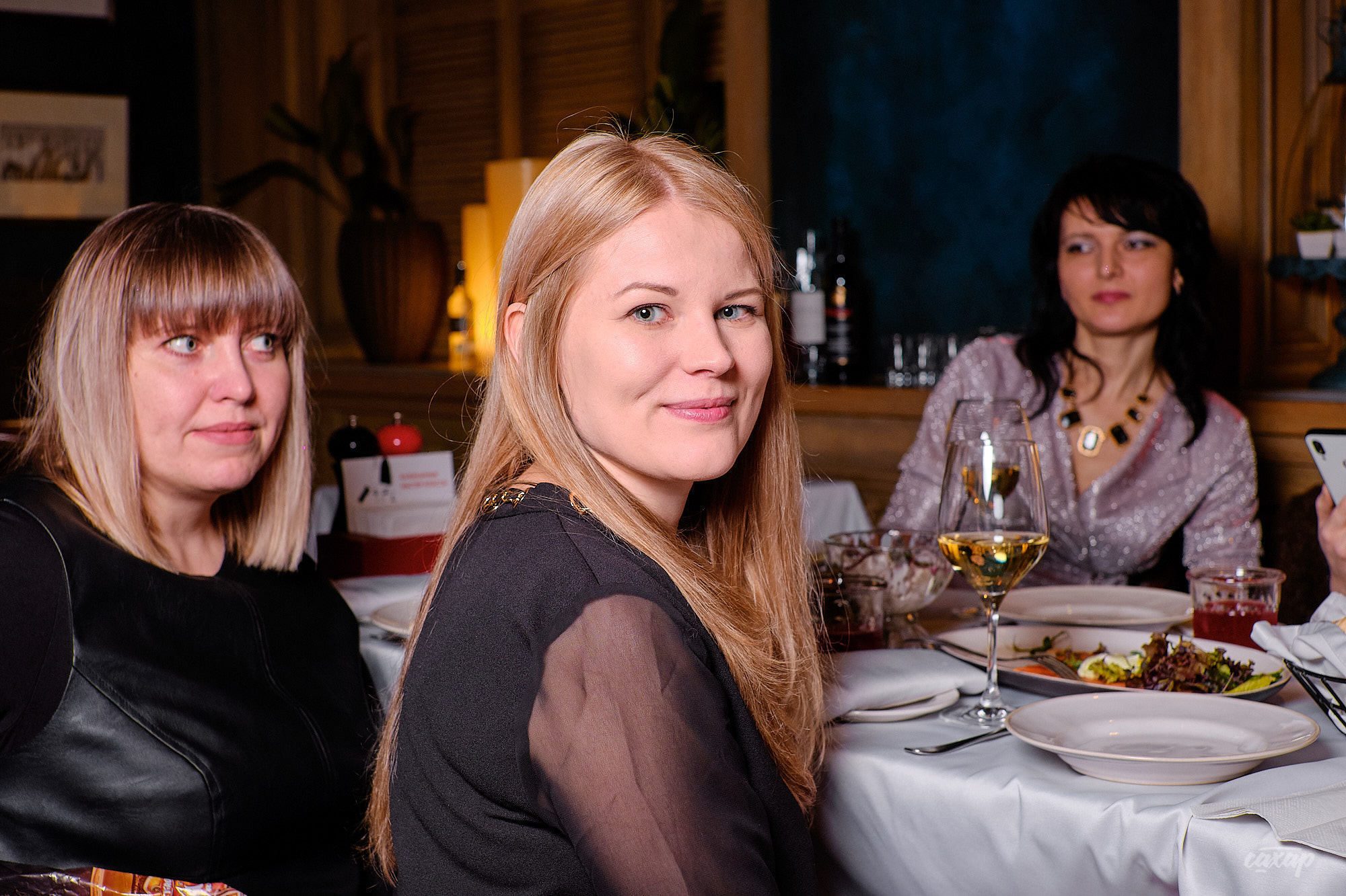 Новогодний Банкет в Стейк Хаус. Профессиональный фотограф в Екатеринбурге Юра Сахар