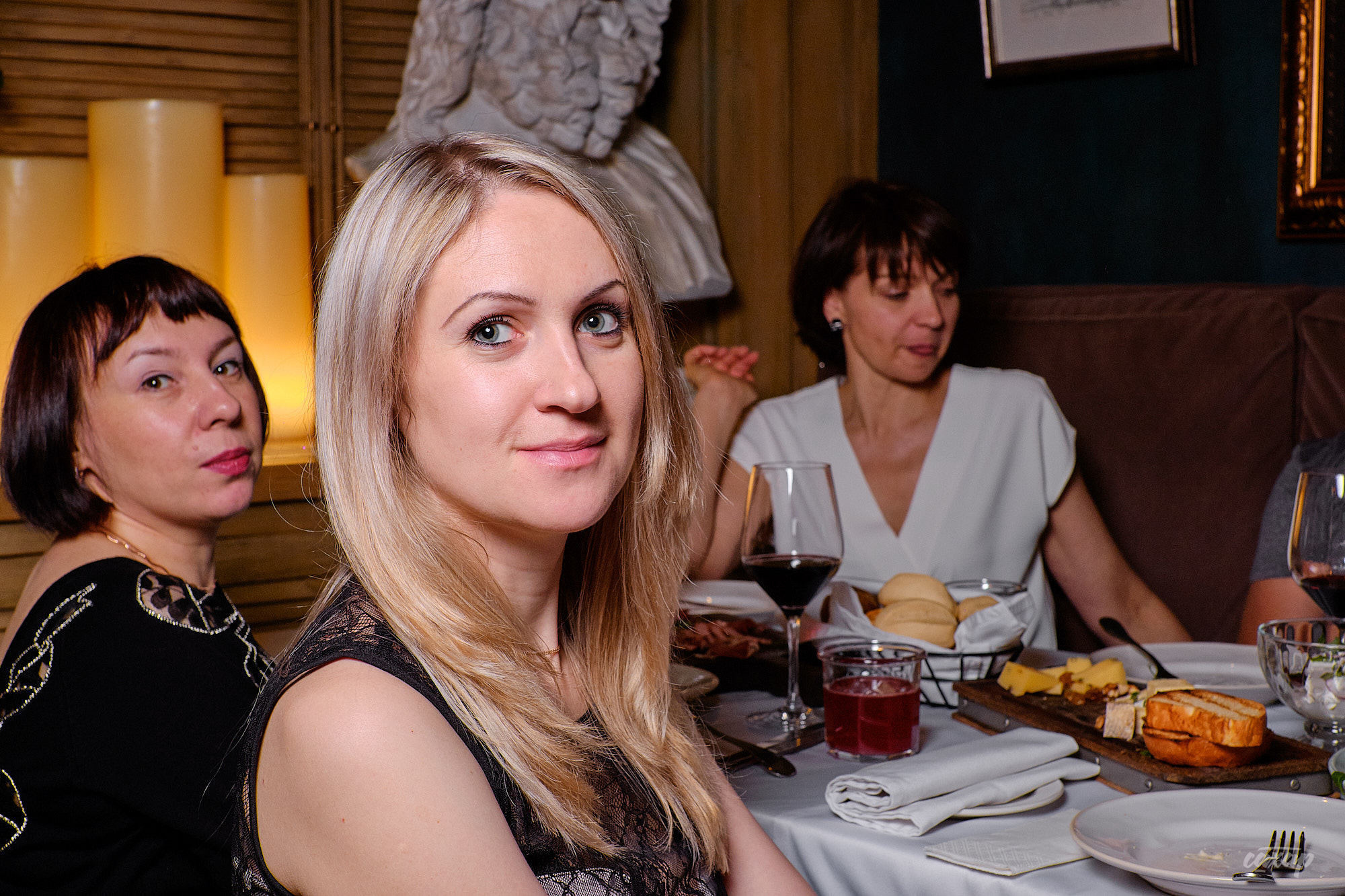 Новогодний Банкет в Стейк Хаус. Профессиональный фотограф в Екатеринбурге Юра Сахар