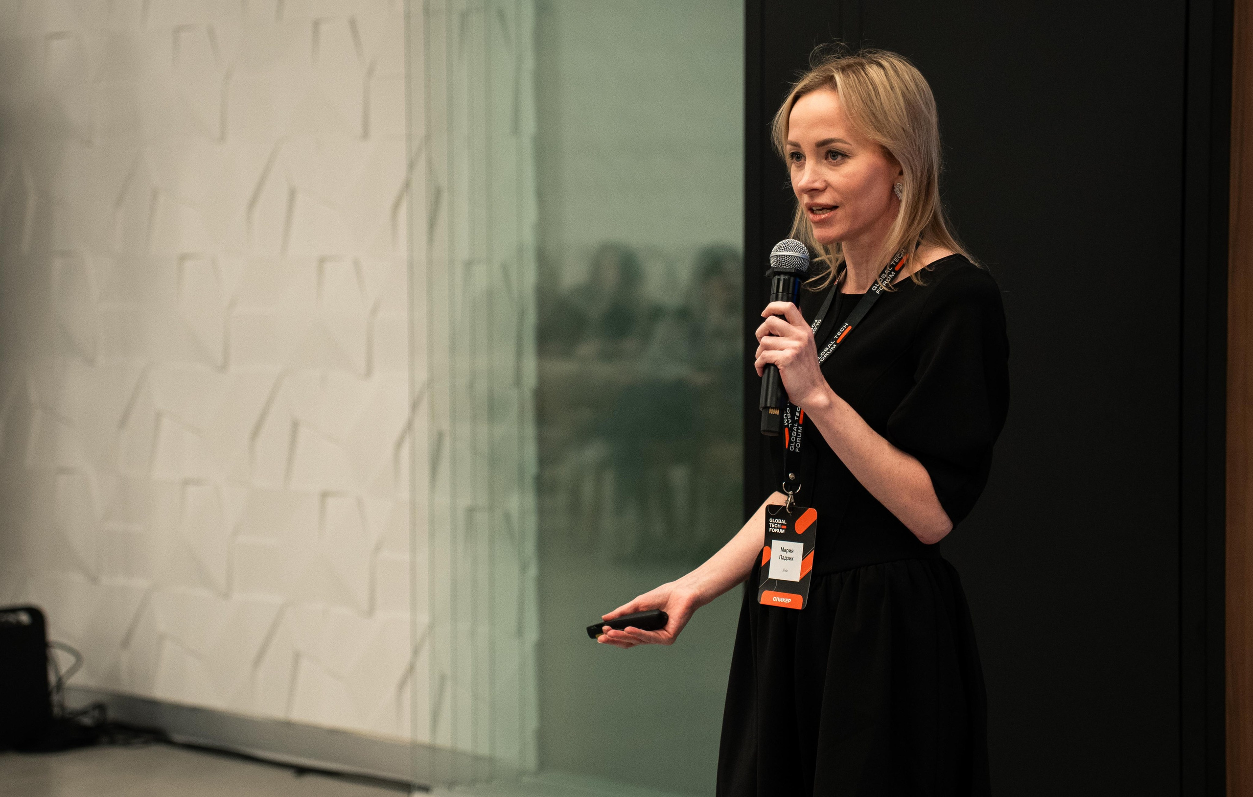 Global Tech Forum 27.03.2026. Коммерческий и художественный фотограф и видеограф в Москве Арсений Тургенев