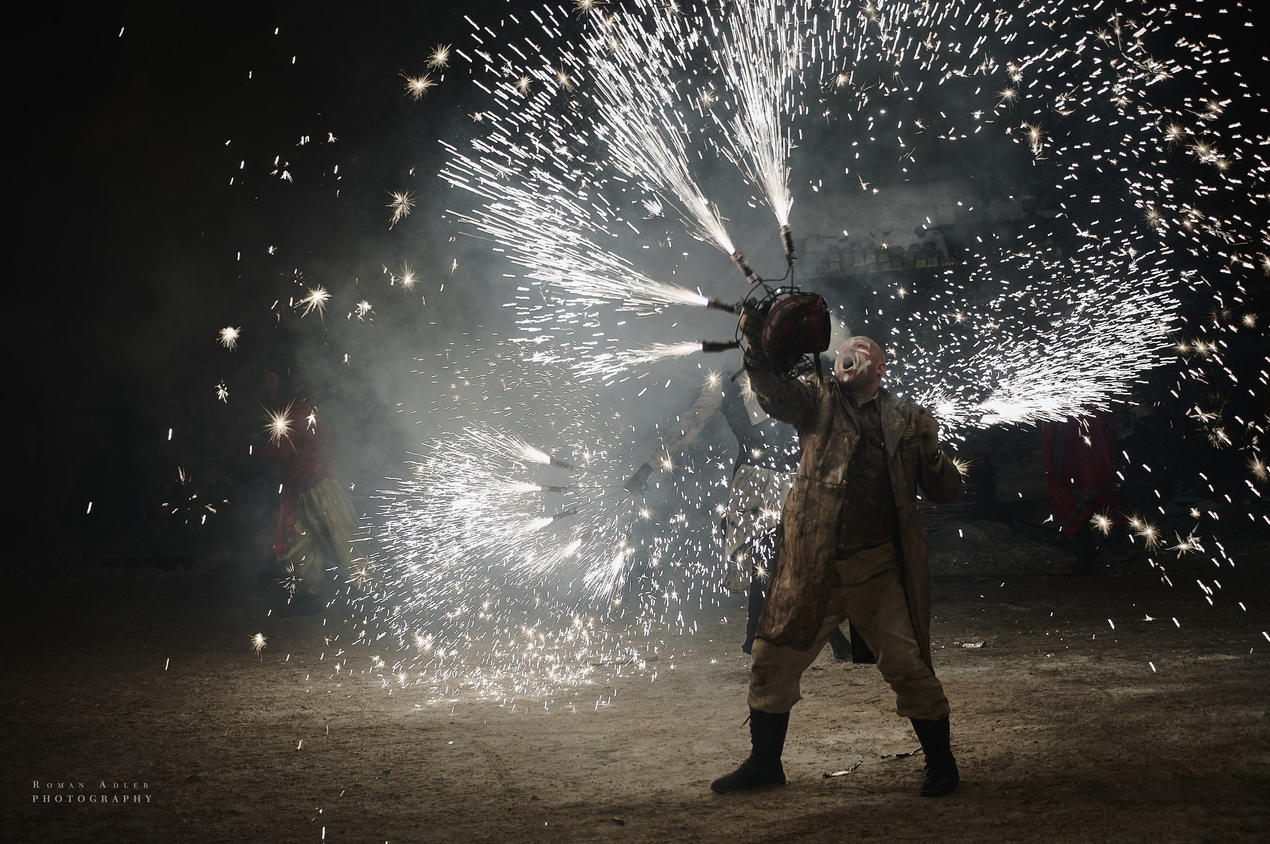 Новогодняя сказка от Ночных волков. Фотограф Роман Адлер