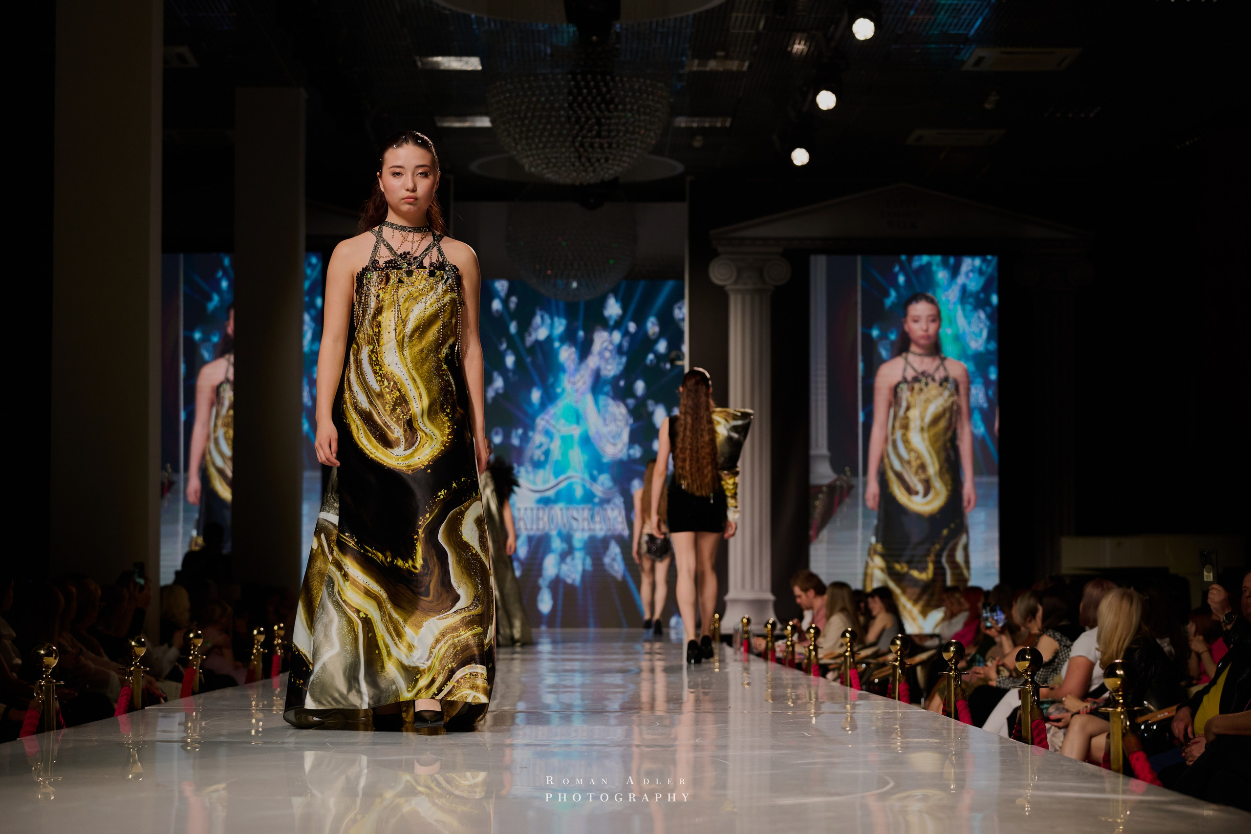 ESTET FASHION WEEK ВЕСНА — 2025. Фотограф Роман Адлер