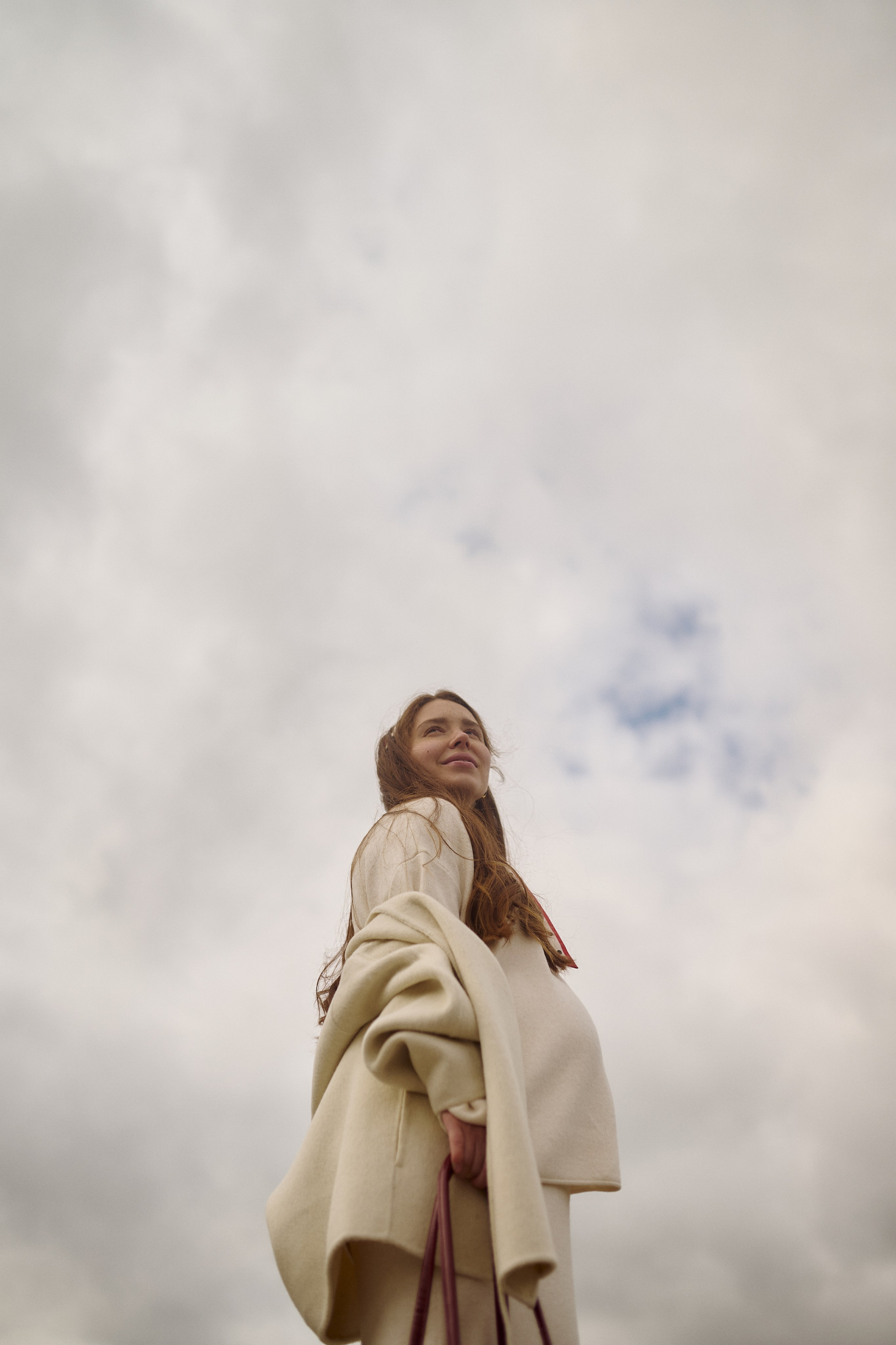 Оля на прогулке по городу. Семейный и свадебный lifestyle-фотограф в Москве Мария Петрова