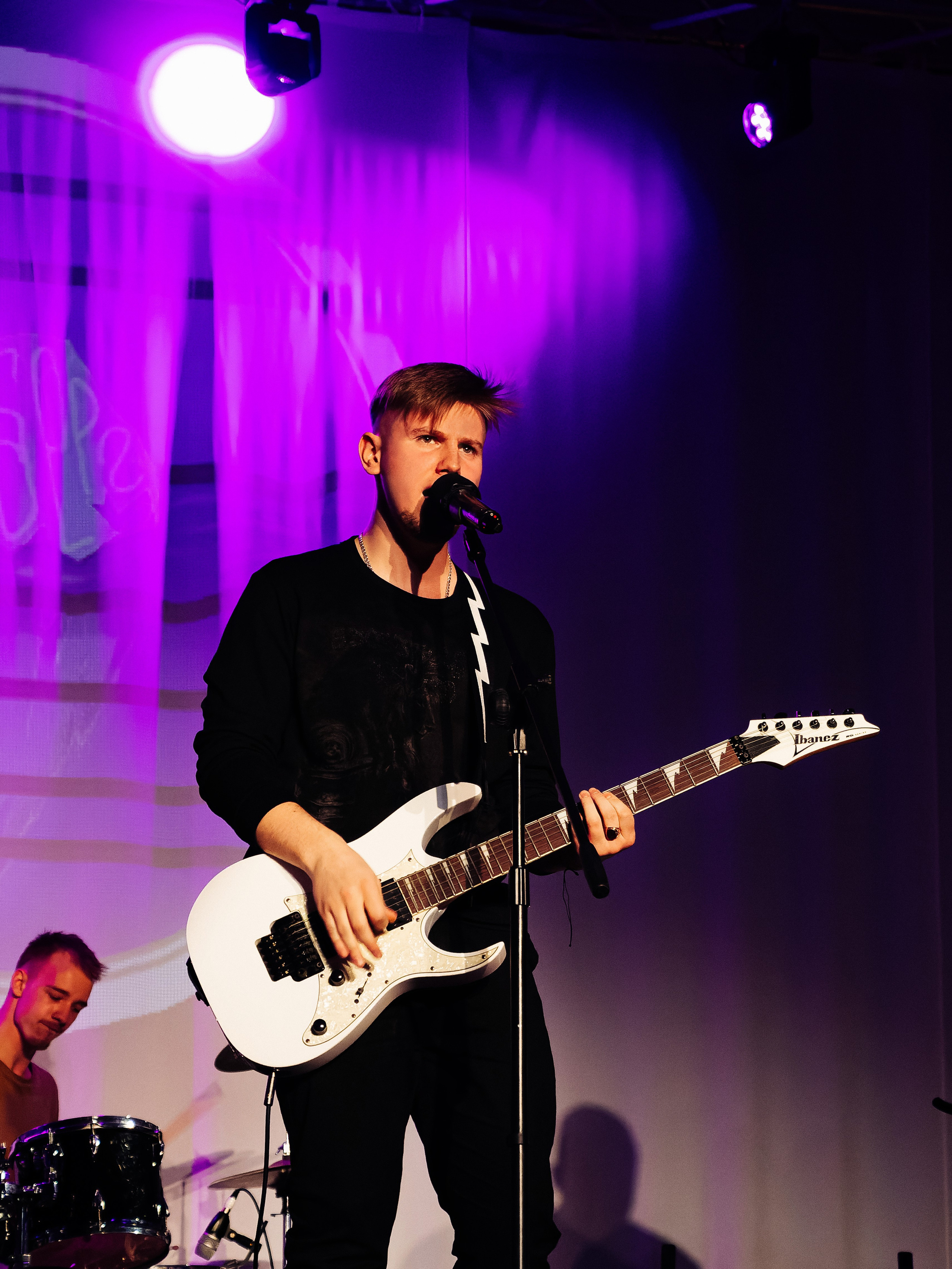 Концерт группы Эндорфины в Лучегорске