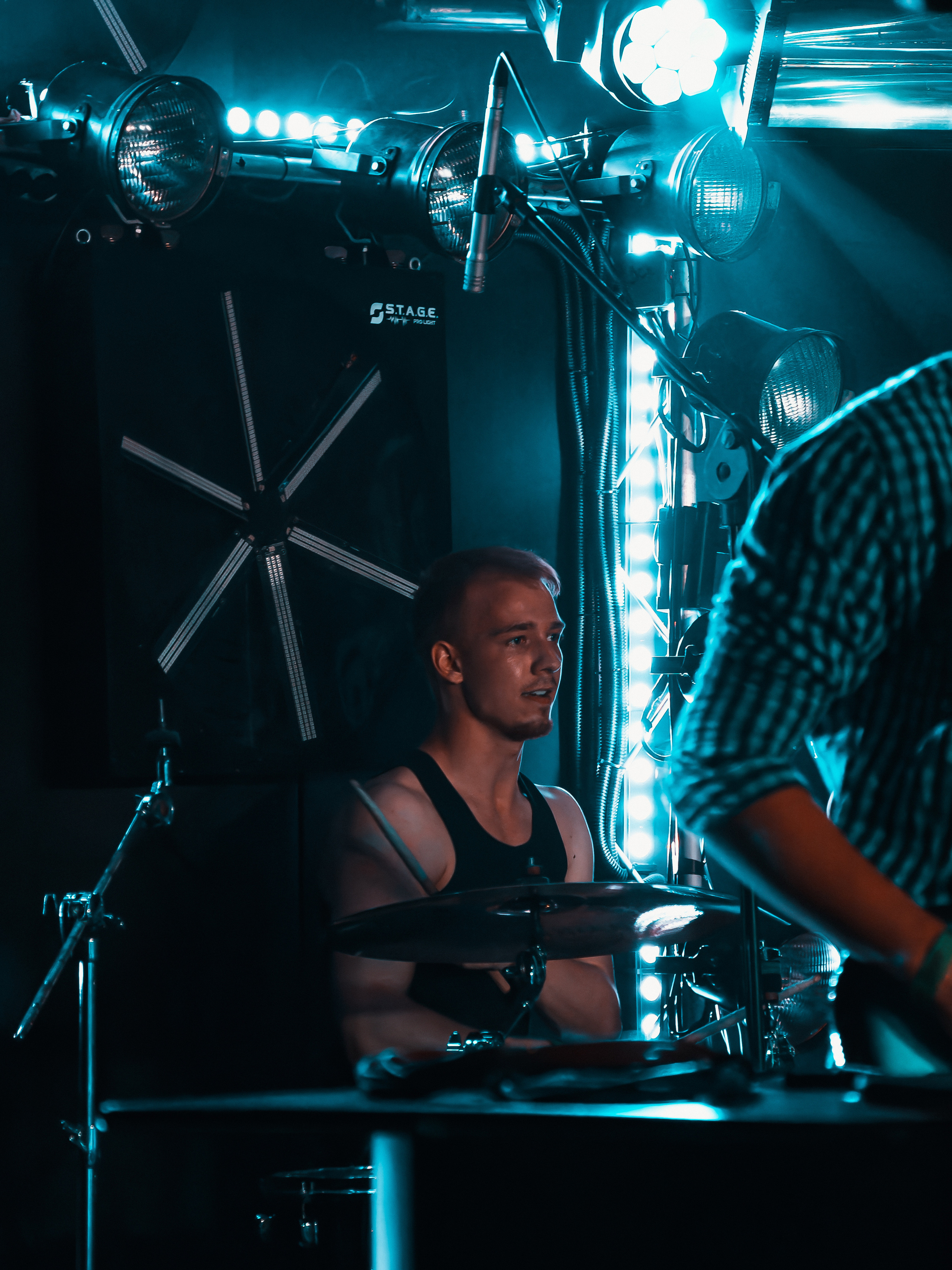 Концерт рок-группы "Эндорфины" в клубе "Водолей" в городе Владивосток