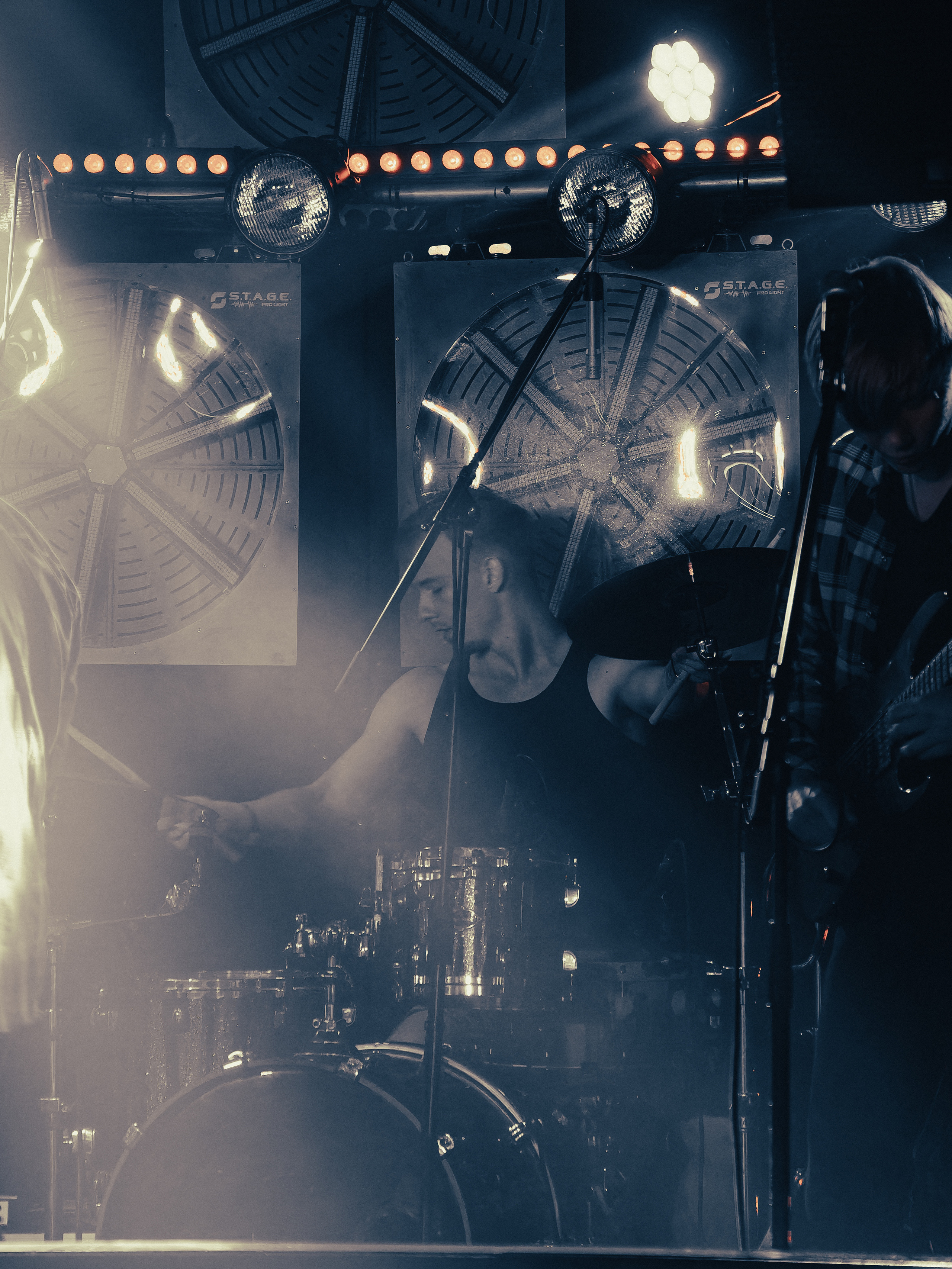 Концерт рок-группы "Эндорфины" в клубе "Водолей" в городе Владивосток