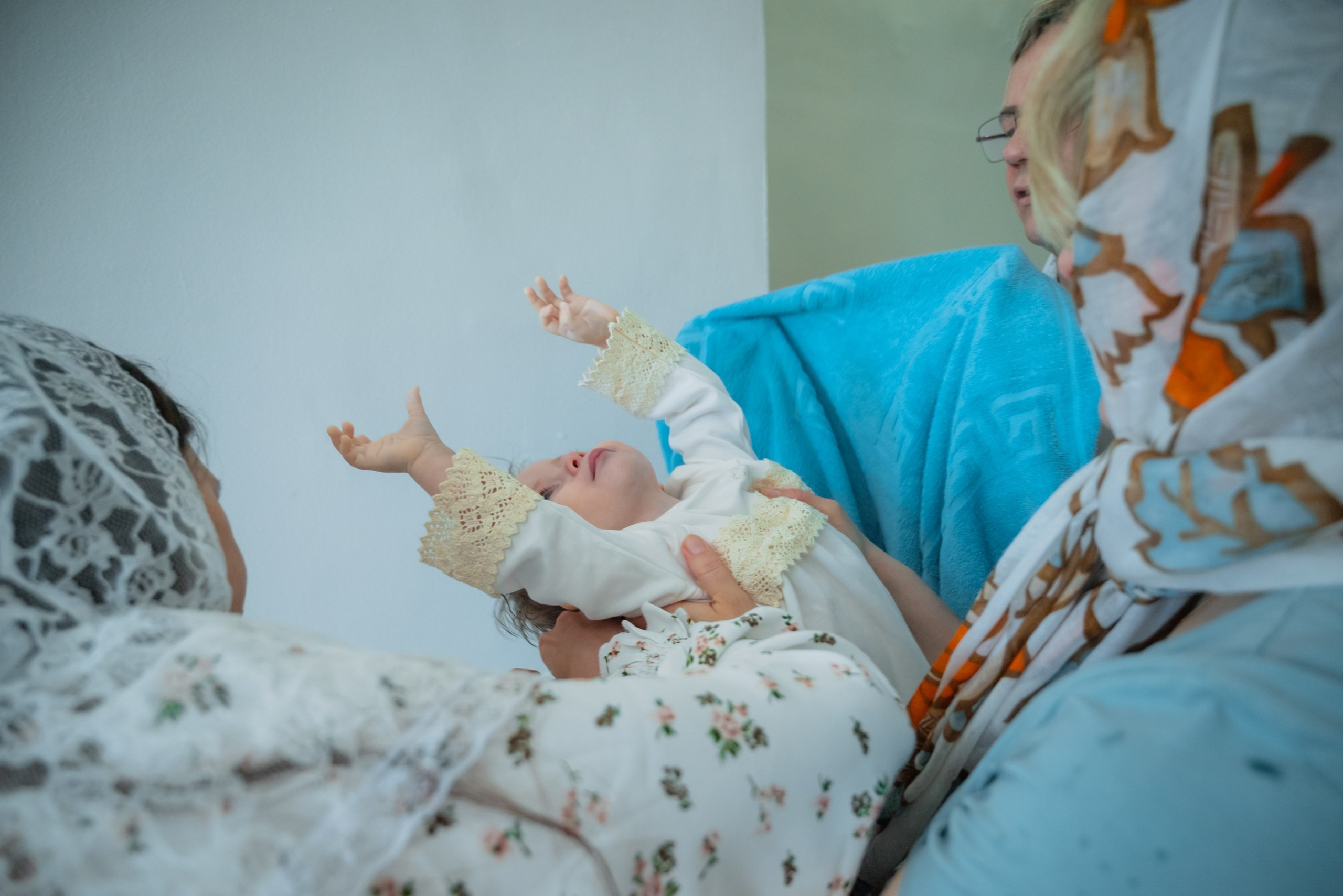 Свадьба, роспись в ЗАГСе, венчание, крещение, выписка из роддома — фотосъёмка. Визуальная упаковка брендов и проектов через фото и видеопроизводство