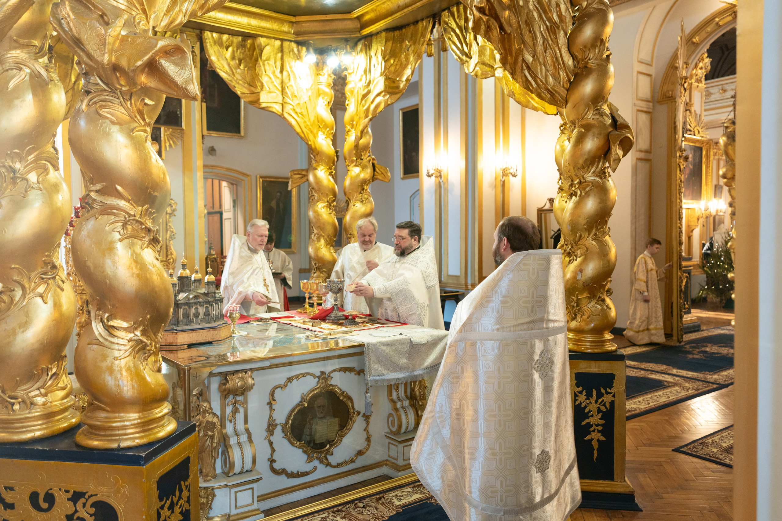 Неделя 33-я по Пятидесятнице, по Богоявлении. Попразднство Богоявления. Мученицы Татианы Римской. НИКОЛО-БОГОЯВЛЕНСКИЙ МОРСКОЙ СОБОР