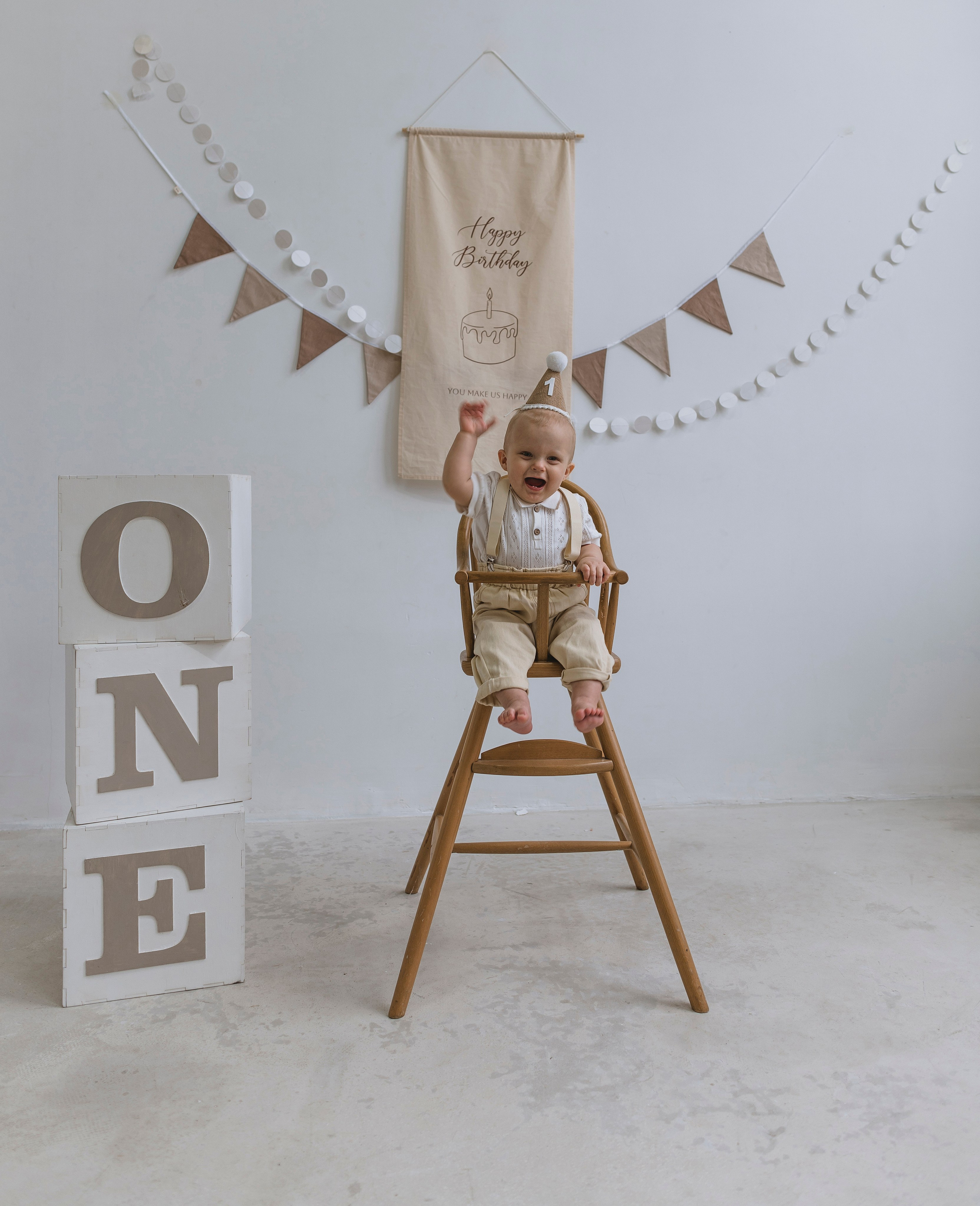 Марку годик. Женский и предметный фотограф