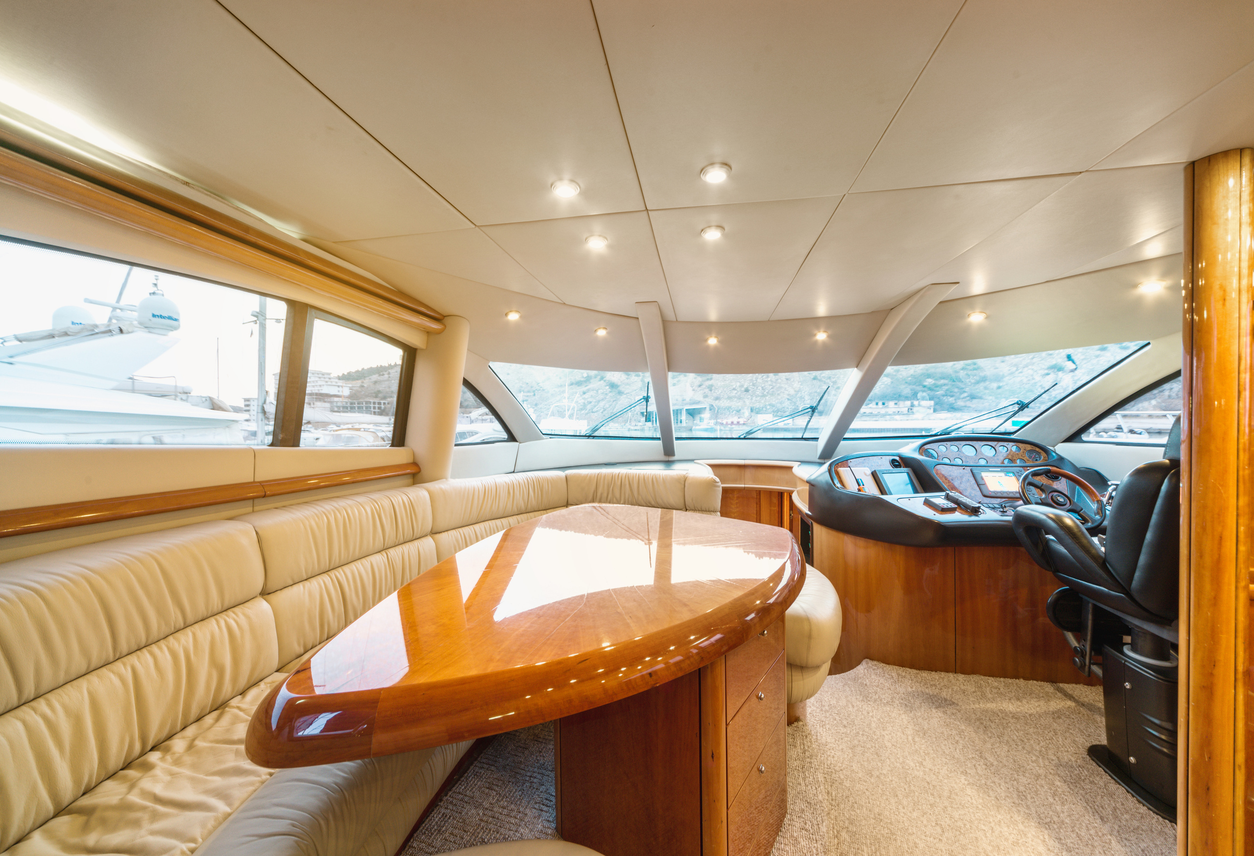 Фотосъемка яхты для рекламного буклета и сайта. Фотограф интерьеров Фотосъемка рекламы в Ялте и по Крыму