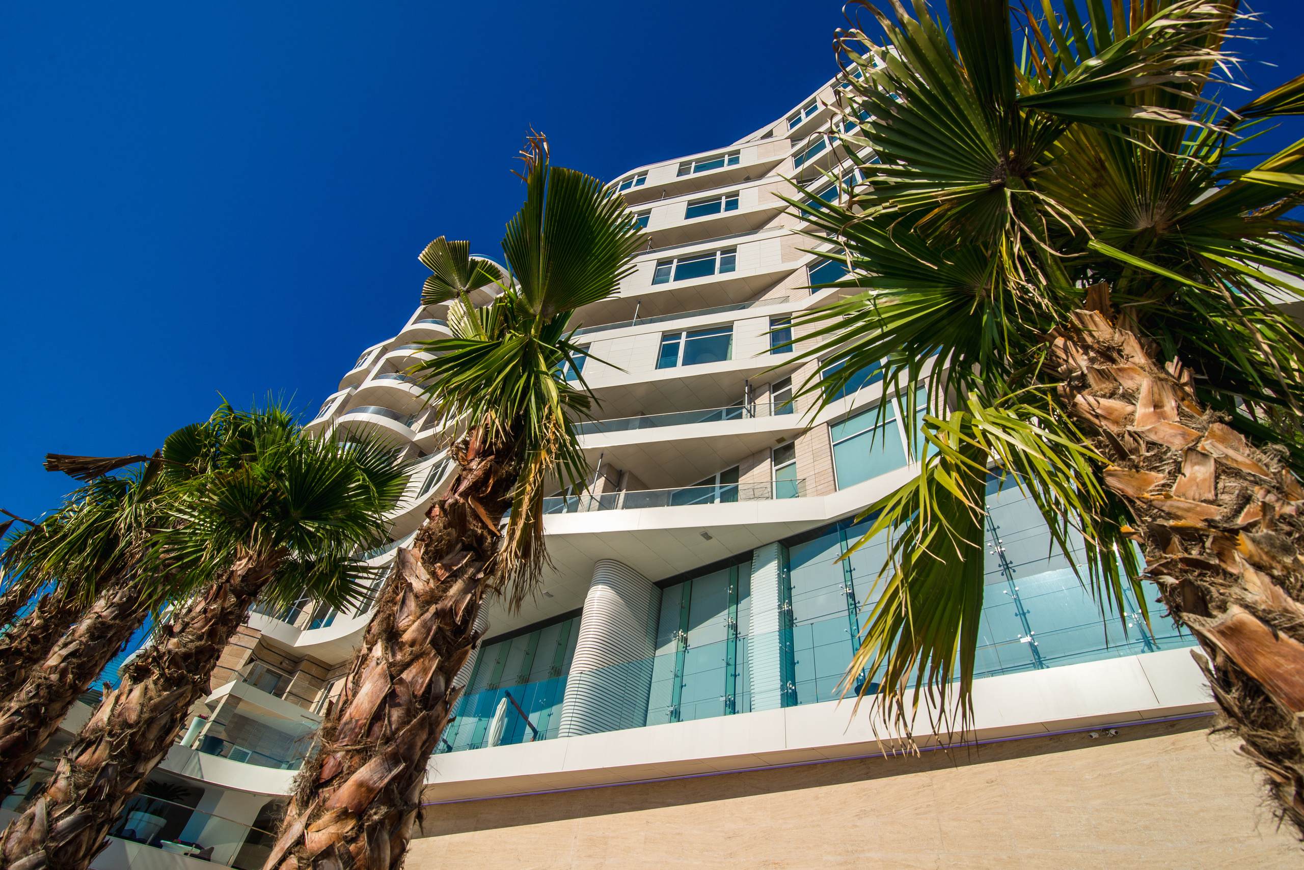 Архитектурная съемка жилого комплекса "Opera Prima" в Ялте. Фотограф интерьеров Фотосъемка рекламы в Ялте и по Крыму