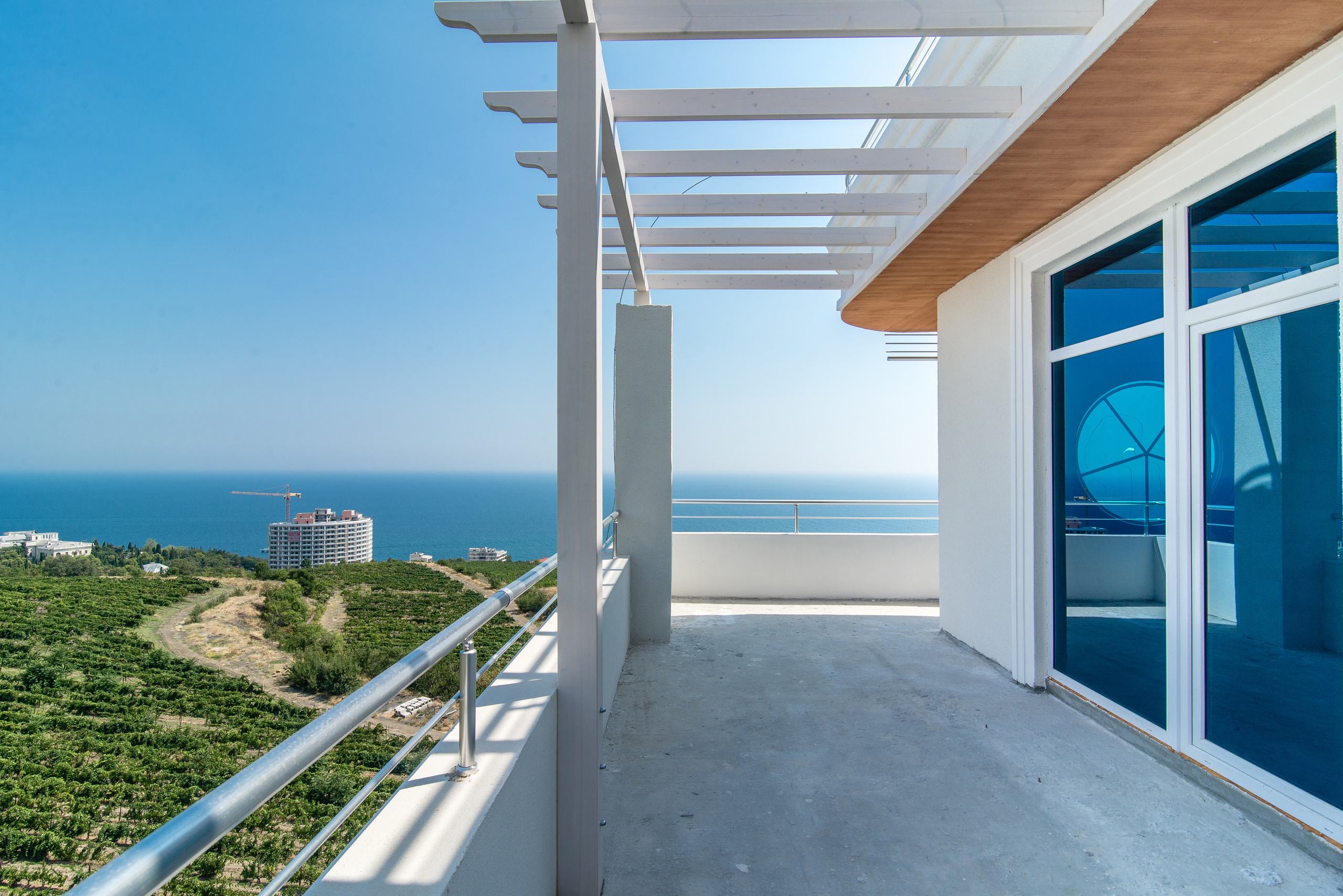 Динамика строительства и финальная фотосессия перед сдачей в эксплуатацию дома …. Фотограф интерьеров Фотосъемка рекламы в Ялте и по Крыму