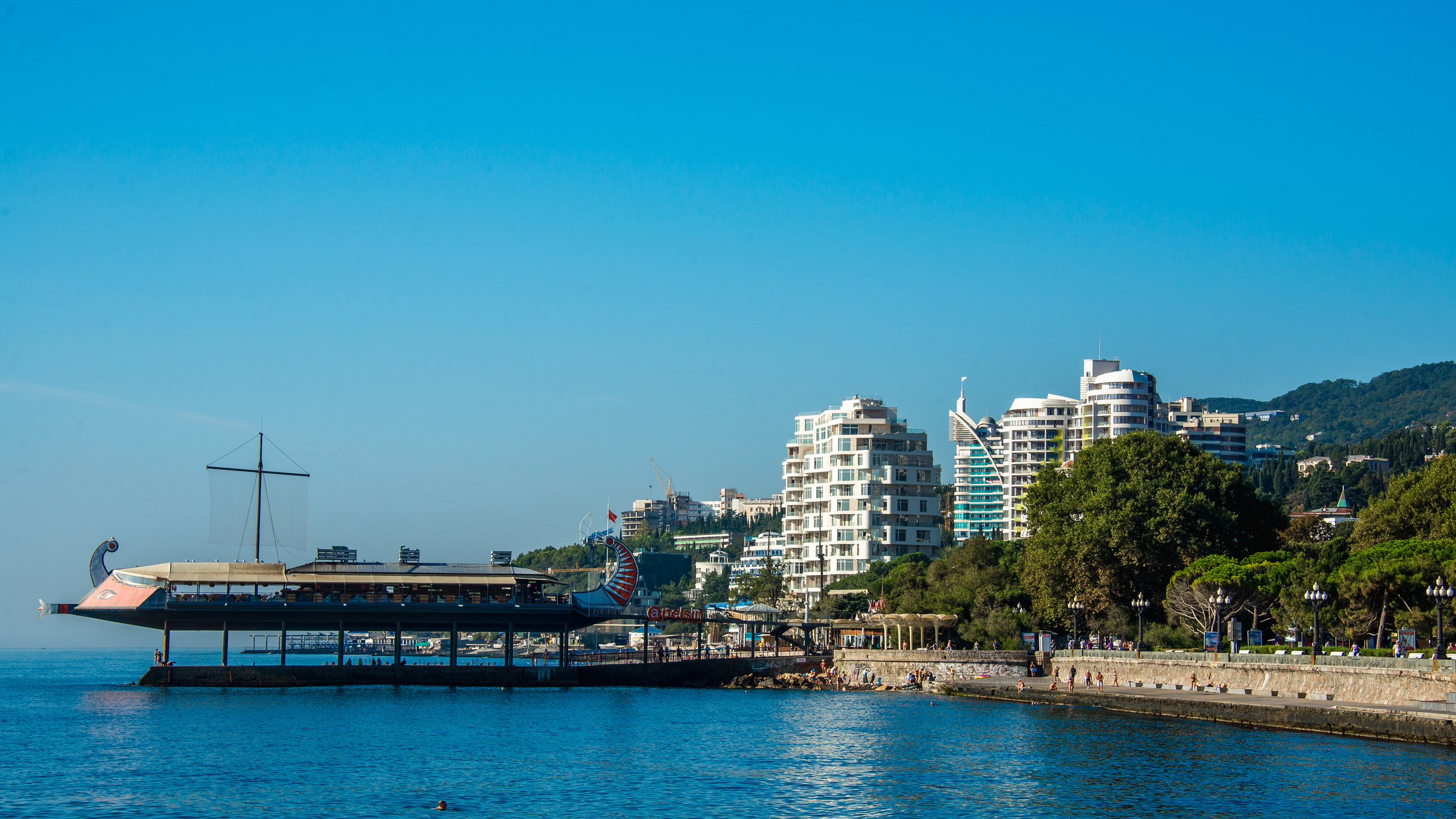 Архитектурная съемка жилого комплекса "Opera Prima" в Ялте. Фотограф интерьеров Фотосъемка рекламы в Ялте и по Крыму