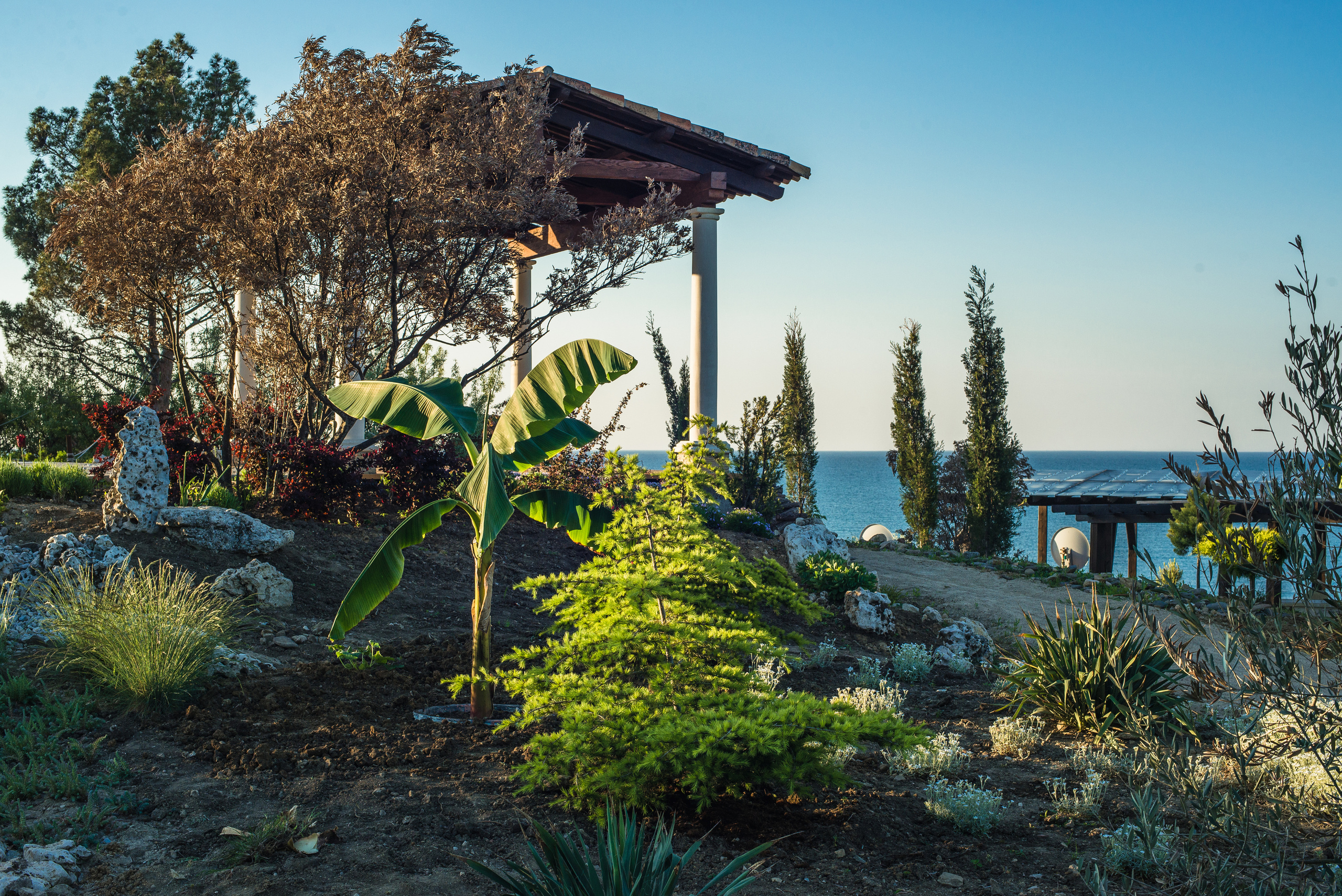 Фотосъемка дома в средиземноморском стиле у моря в Коктебеле. Фотограф интерьеров Фотосъемка рекламы в Ялте и по Крыму