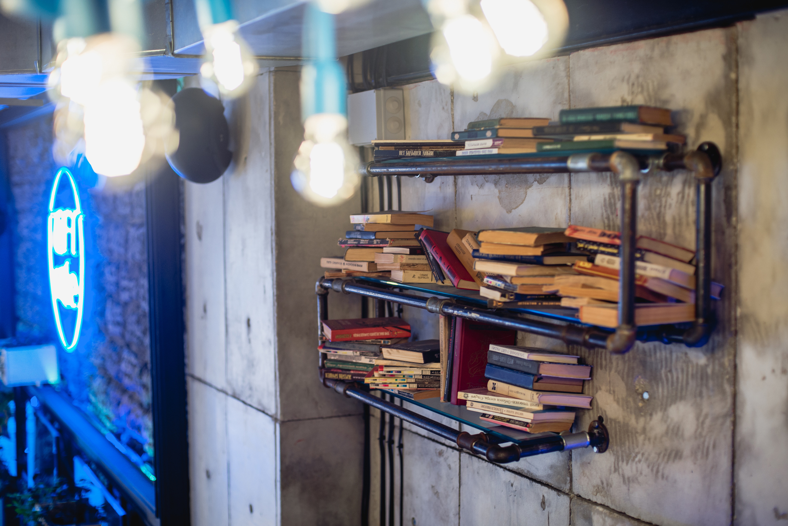 Съемка для портфолио дизайн-бюро ATMOSFERA - кафе "LOFT" в Ялте. Фотограф интерьеров Фотосъемка рекламы в Ялте и по Крыму