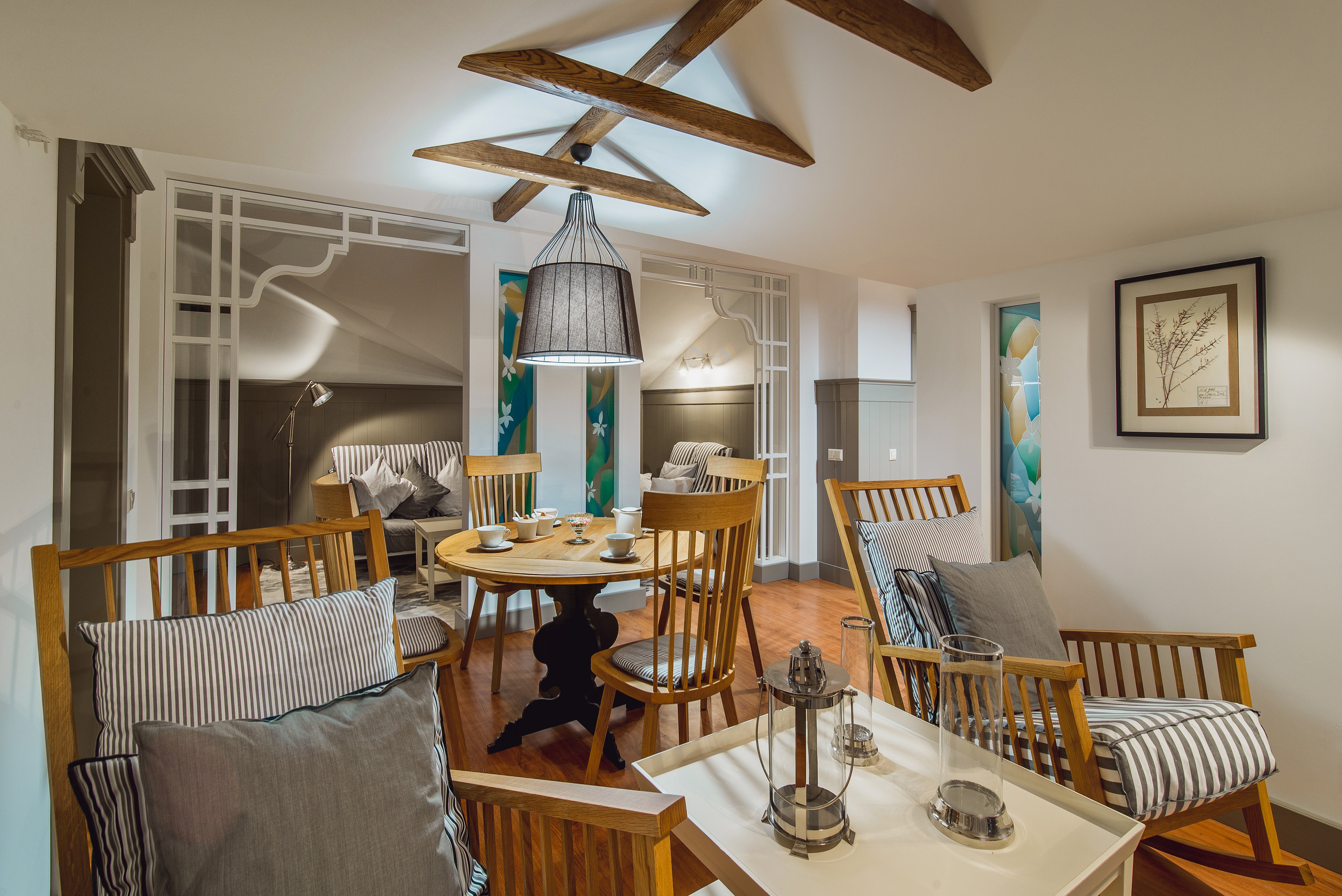 Фотосъемка уютной квартиры на мансардном этаже. Фотограф интерьеров Фотосъемка рекламы в Ялте и по Крыму