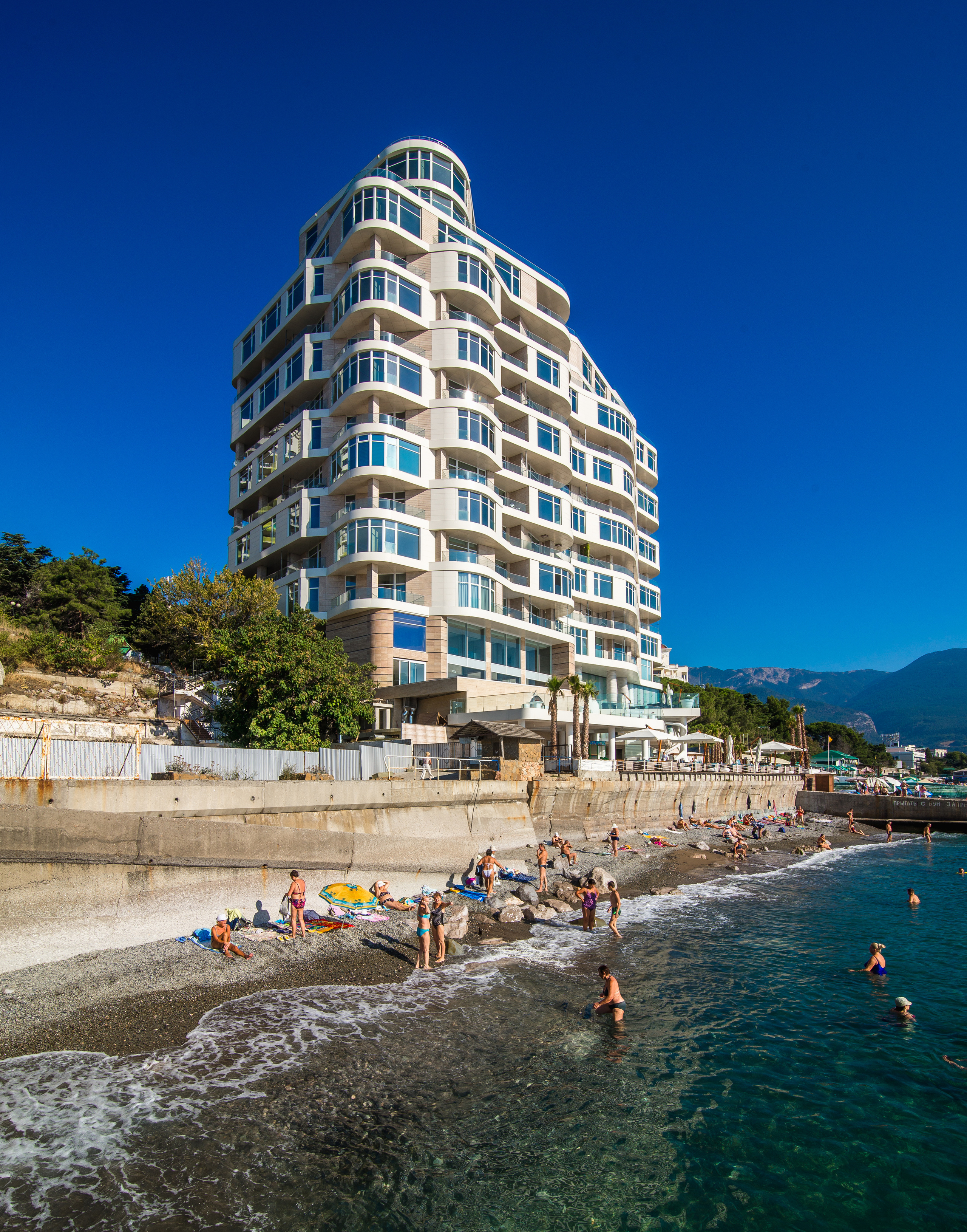 Архитектурная съемка жилого комплекса "Opera Prima" в Ялте. Фотограф интерьеров Фотосъемка рекламы в Ялте и по Крыму