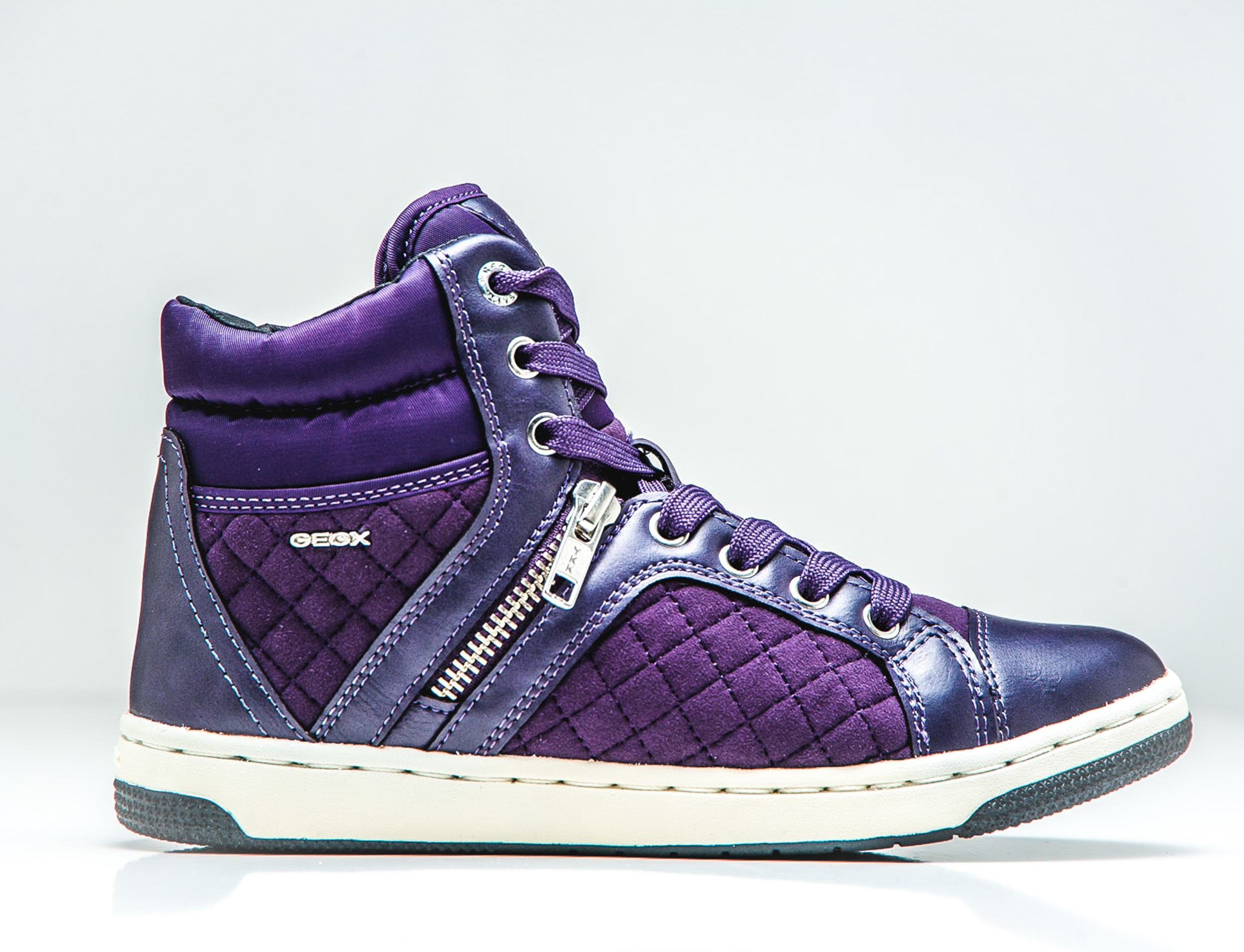 Фотосъемка обуви для каталога и сайта магазина. Фотограф интерьеров Фотосъемка рекламы в Ялте и по Крыму