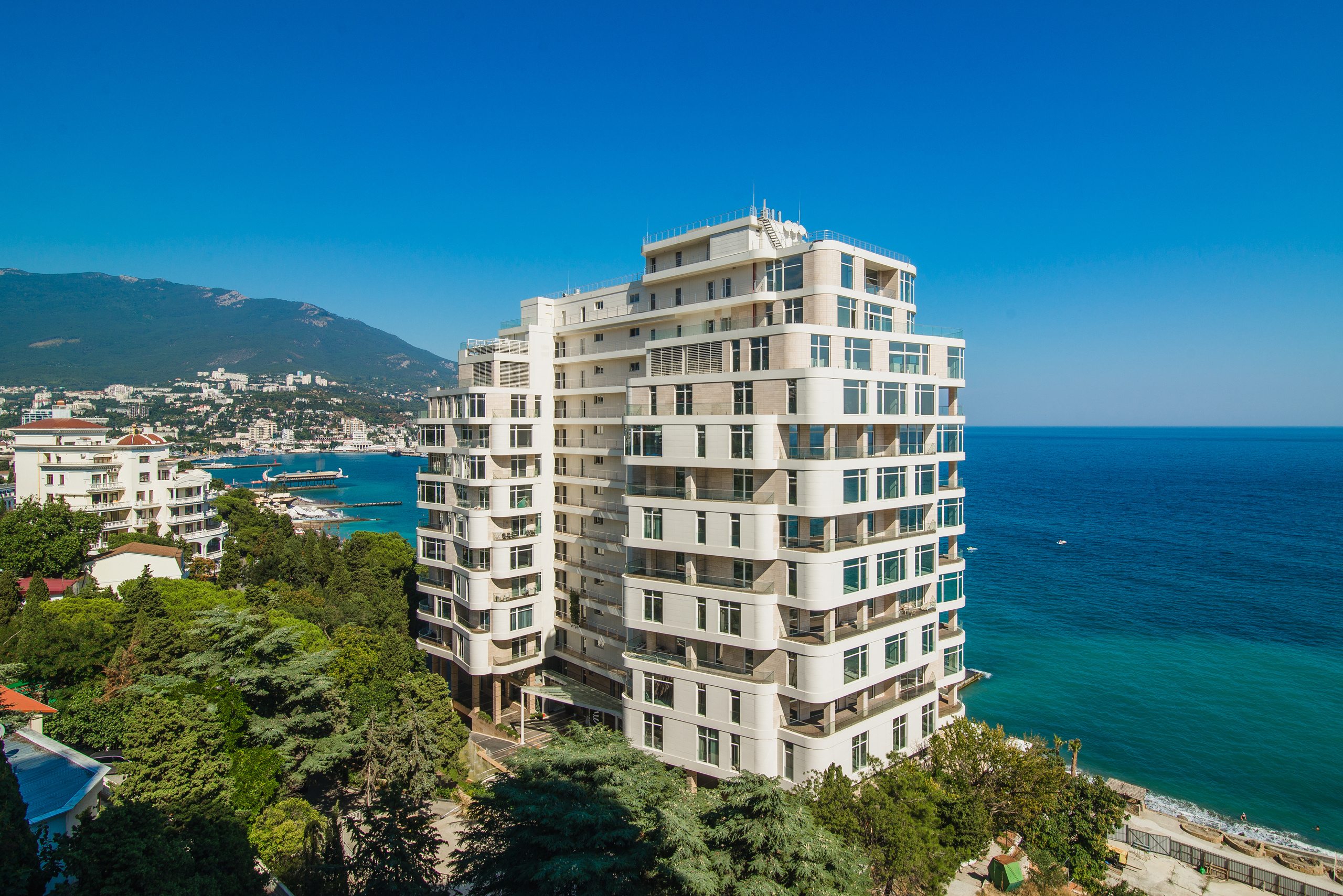 Архитектурная съемка жилого комплекса "Opera Prima" в Ялте. Фотограф интерьеров Фотосъемка рекламы в Ялте и по Крыму