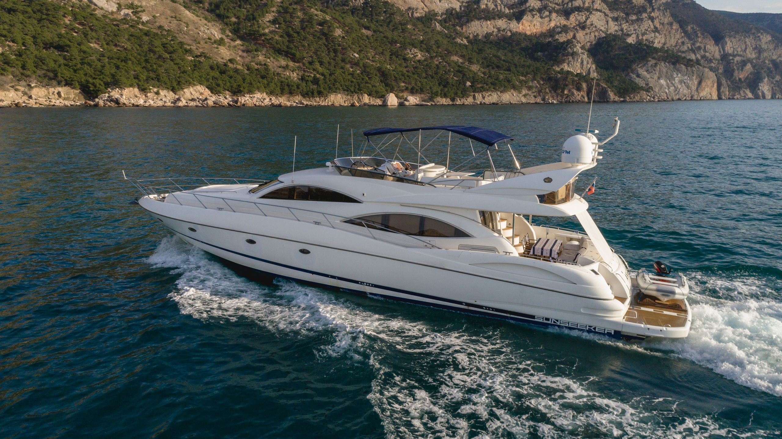 Фотосъемка яхты для рекламного буклета и сайта. Фотограф интерьеров Фотосъемка рекламы в Ялте и по Крыму