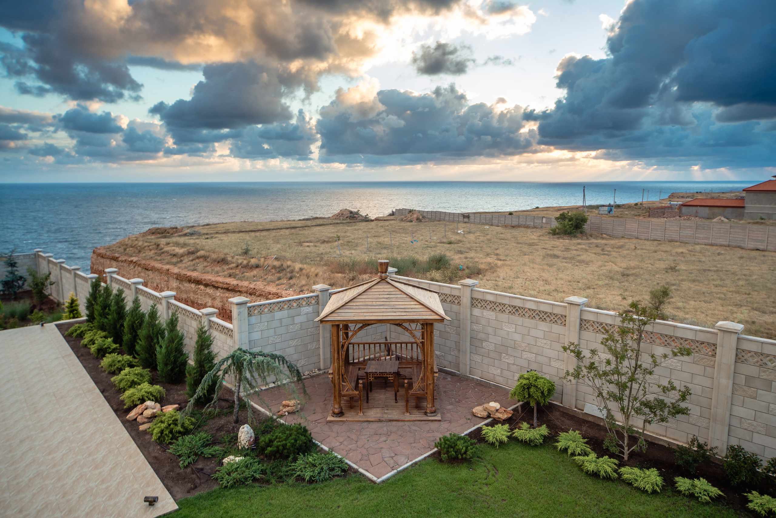 Фотосъемка дома для продажи на берегу моря г. Севастополь, мыс Фиолент. Фотограф интерьеров Фотосъемка рекламы в Ялте и по Крыму