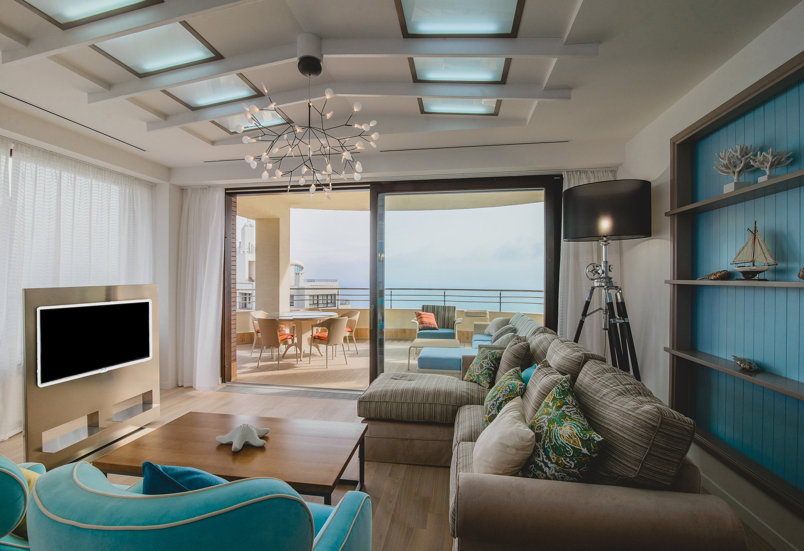 Фотосъемка апартаментов в комплексе Omega для дизайн-студии Bellarte. Фотограф интерьеров Фотосъемка рекламы в Ялте и по Крыму