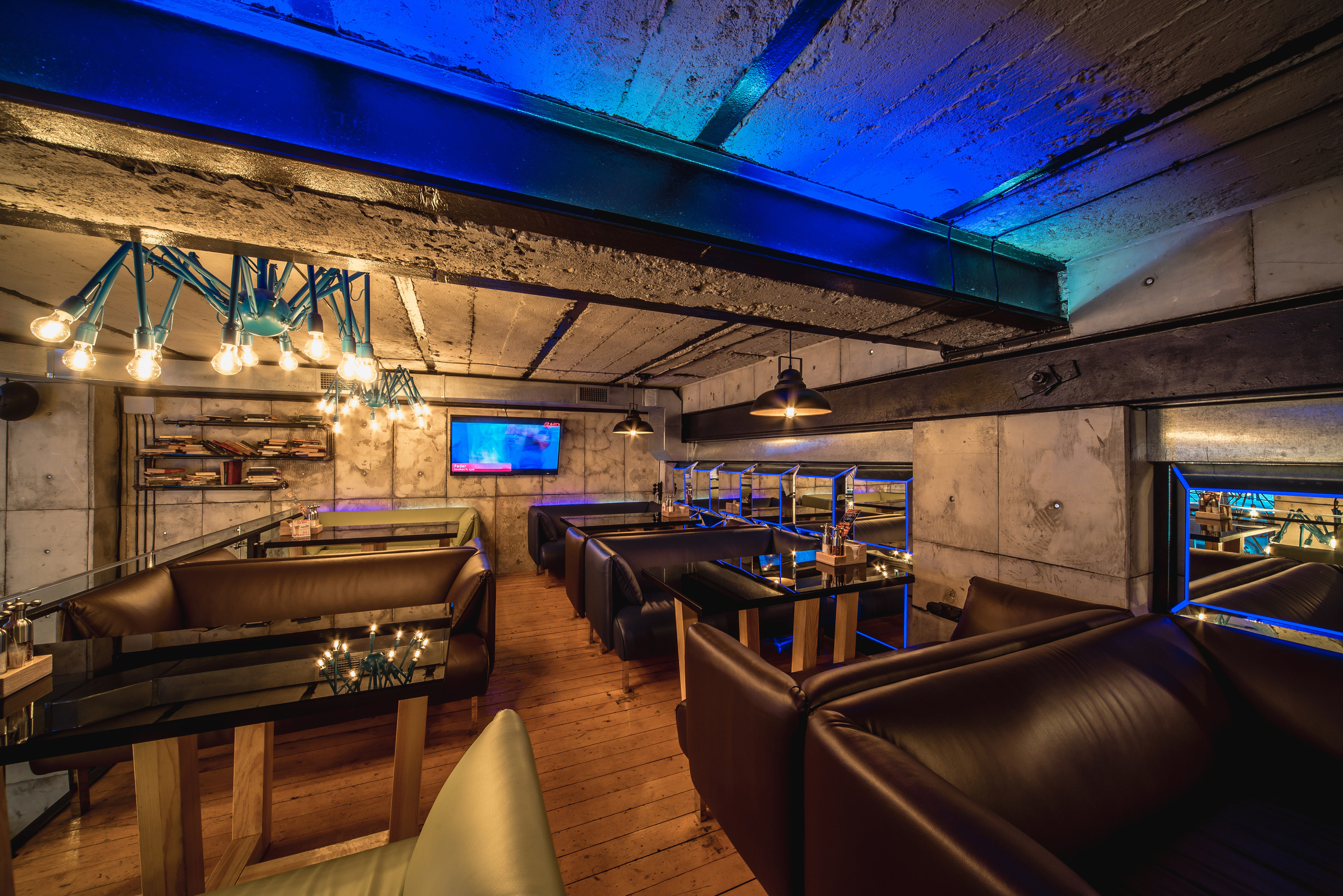 Съемка для портфолио дизайн-бюро ATMOSFERA - кафе "LOFT" в Ялте. Фотограф интерьеров Фотосъемка рекламы в Ялте и по Крыму