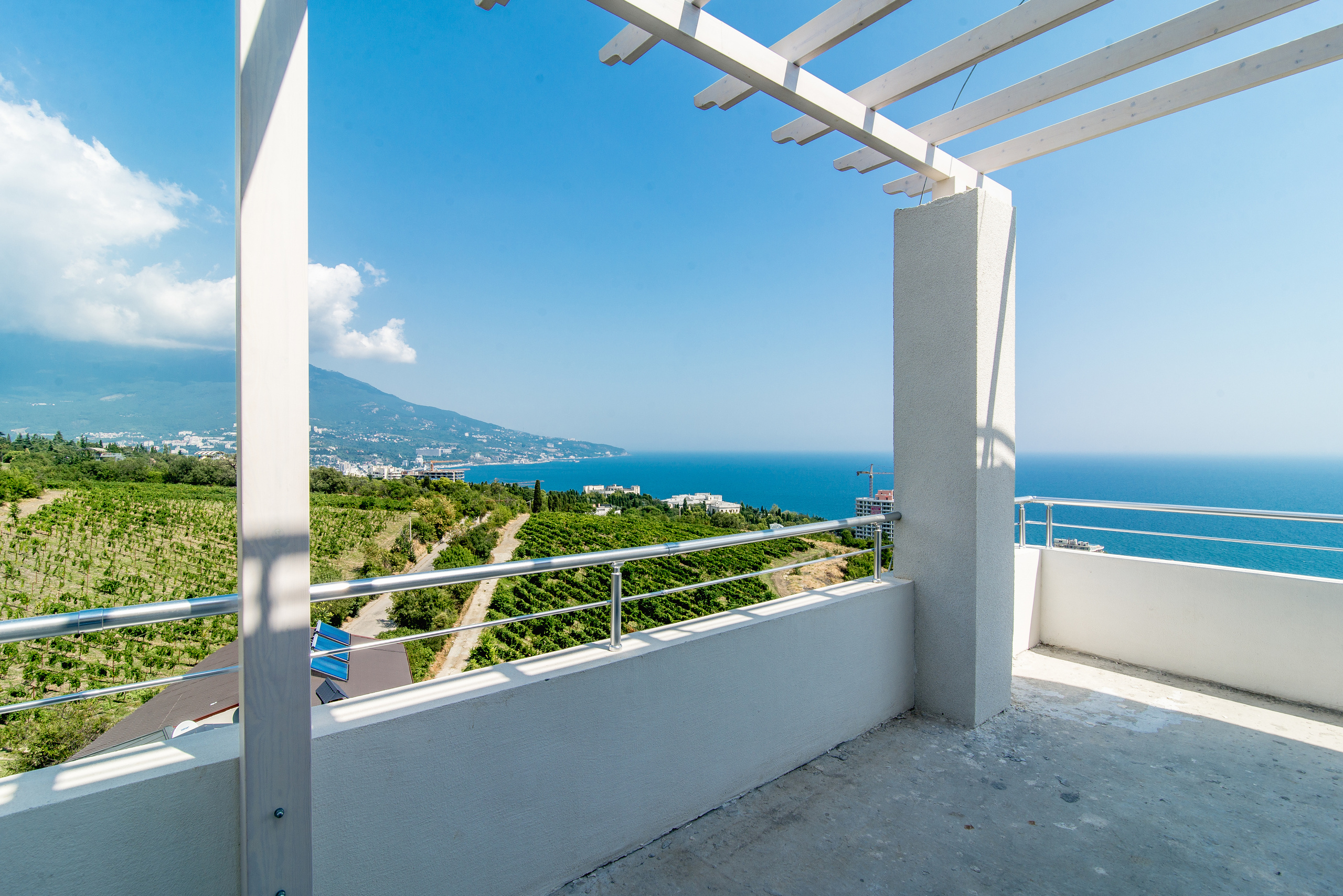 Динамика строительства и финальная фотосессия перед сдачей в эксплуатацию дома …. Фотограф интерьеров Фотосъемка рекламы в Ялте и по Крыму