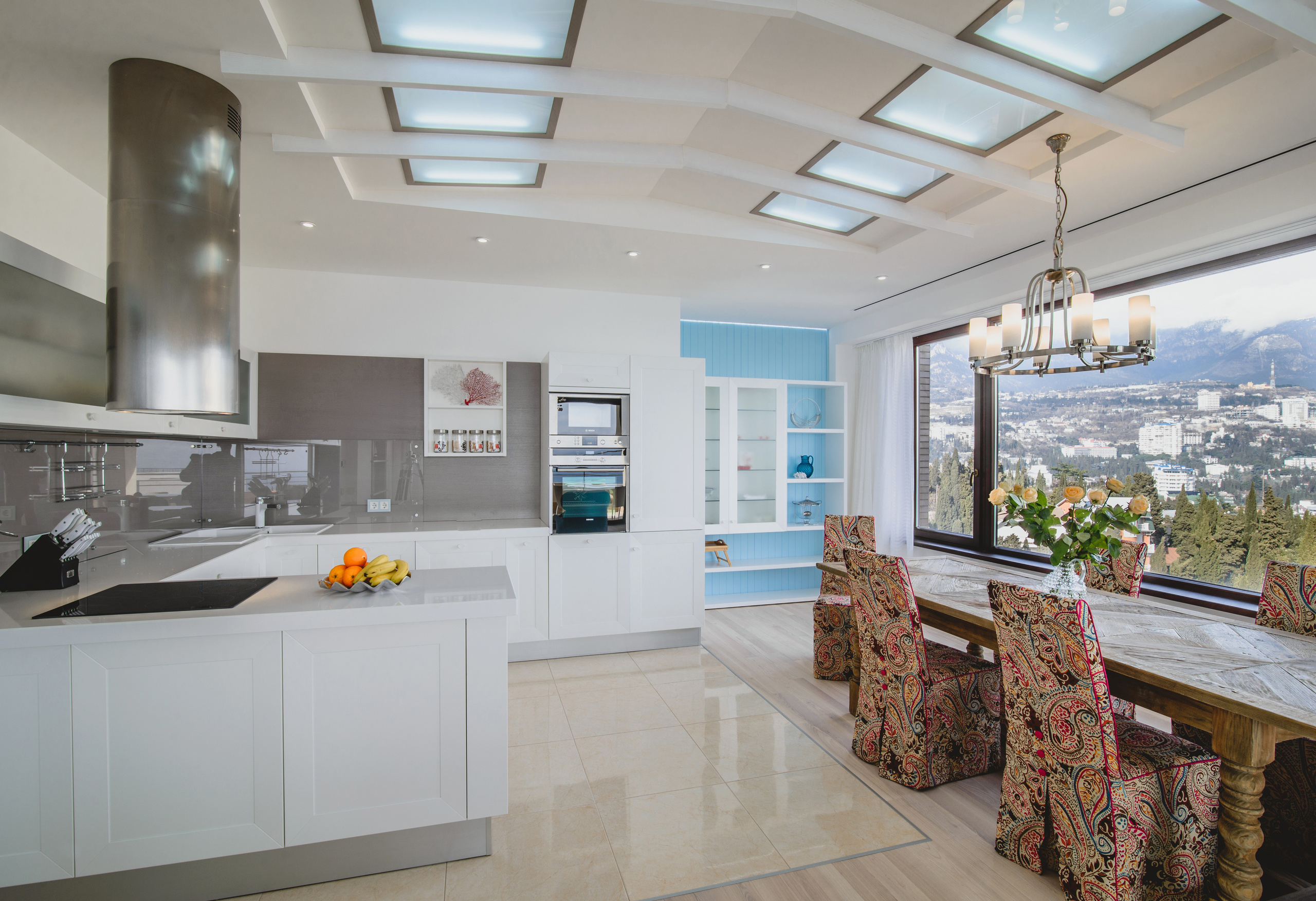 Фотосъемка апартаментов в комплексе Omega для дизайн-студии Bellarte. Фотограф интерьеров Фотосъемка рекламы в Ялте и по Крыму