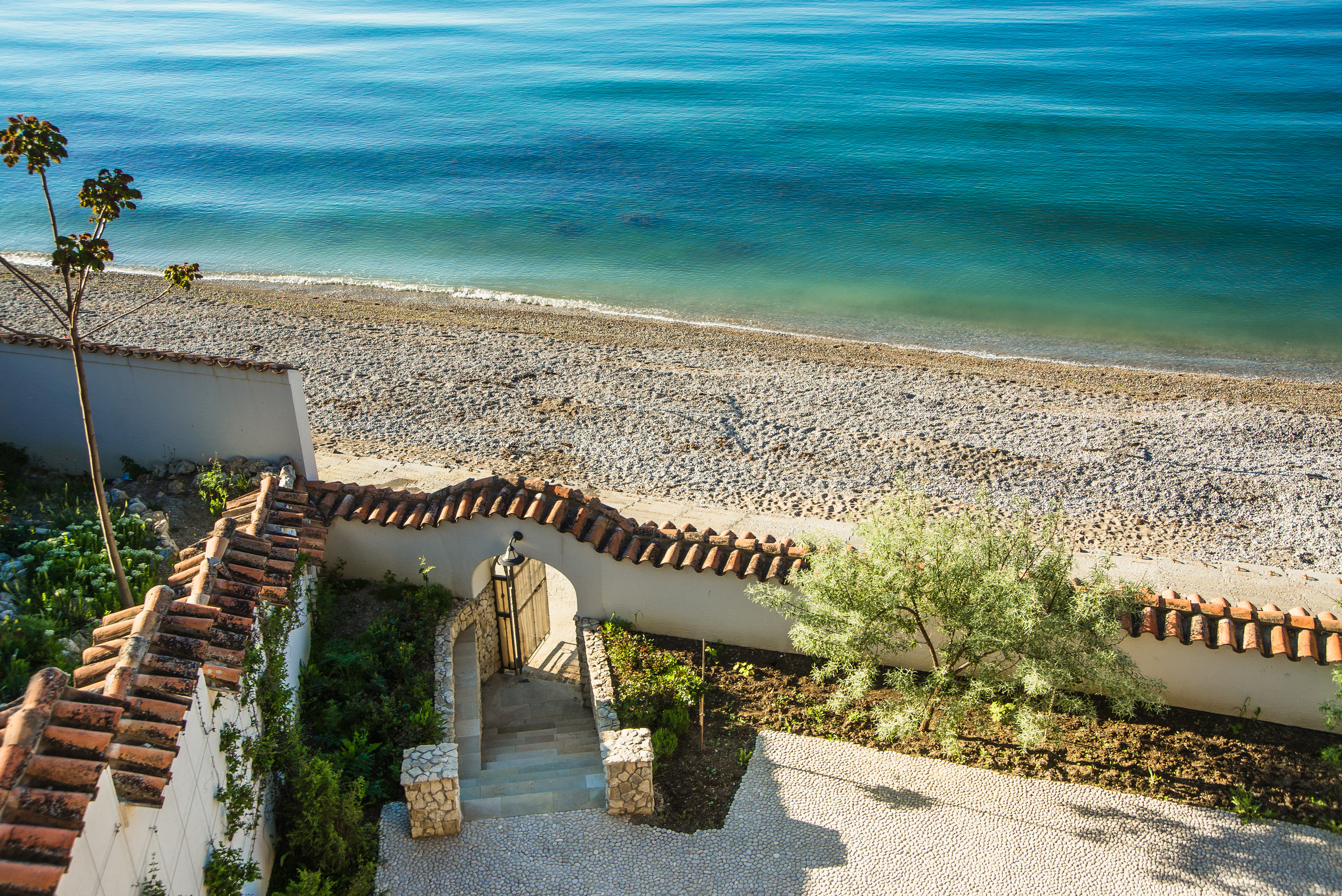 Фотосъемка дома в средиземноморском стиле у моря в Коктебеле. Фотограф интерьеров Фотосъемка рекламы в Ялте и по Крыму